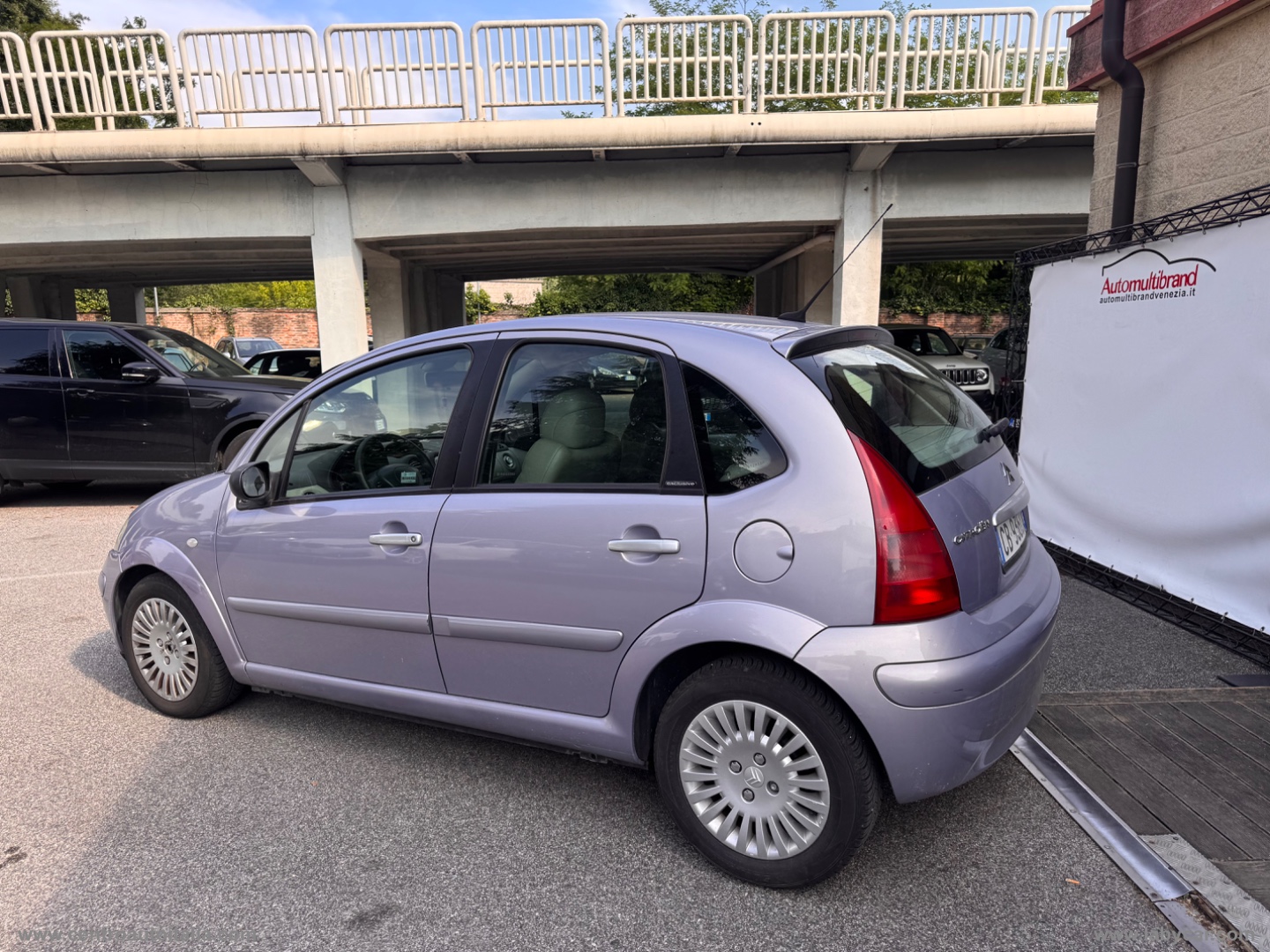 C3 1.4 HDi 70CV Exclusive - immagine 4