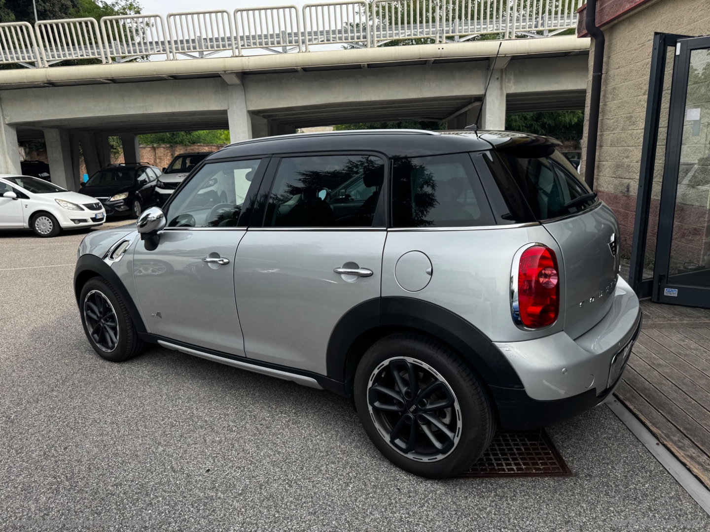Mini Cooper D Park Lane Countryman Aut. - immagine 4