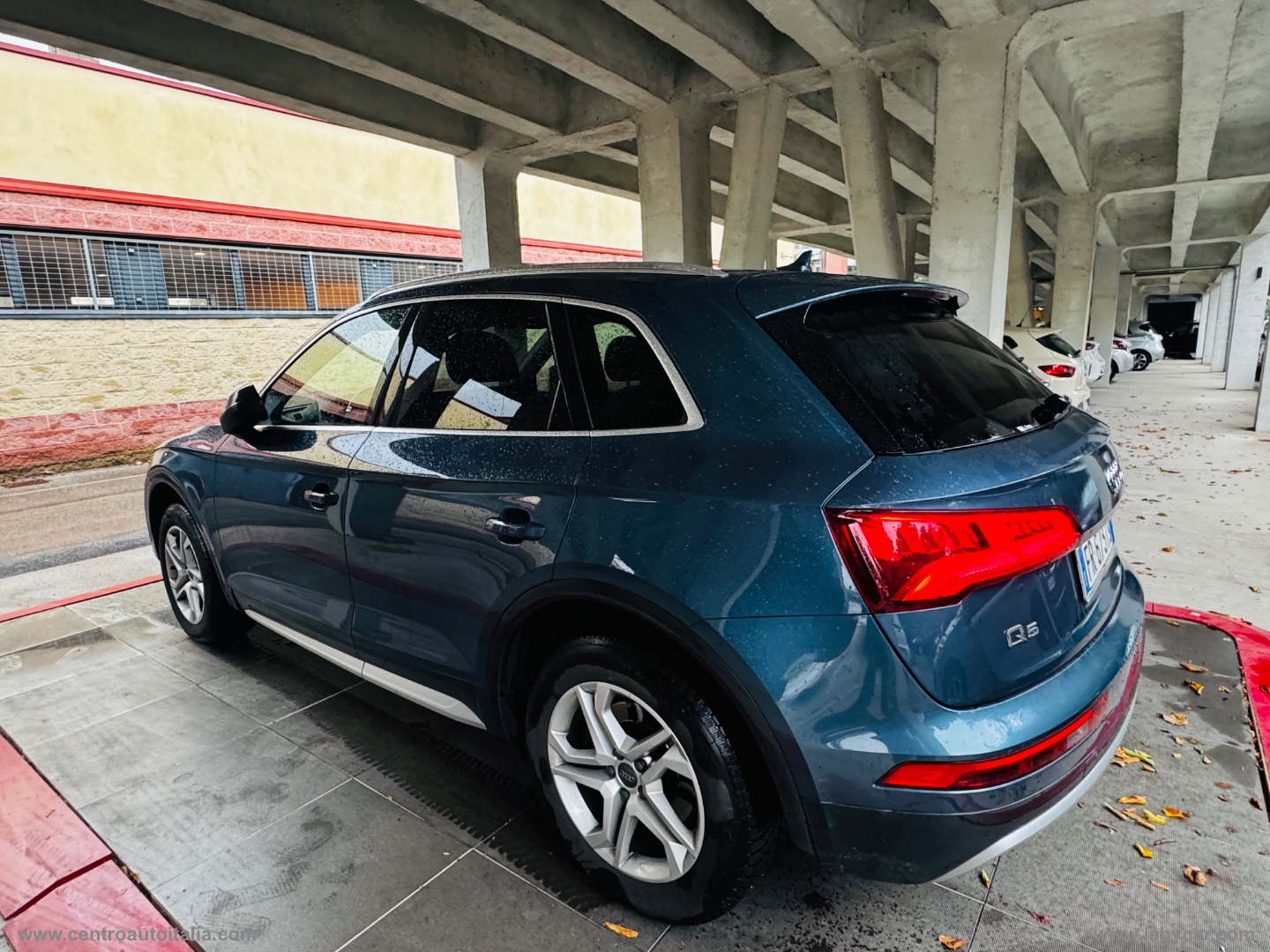 Q5 2.0 TDI quattro S tronic Business - immagine 4