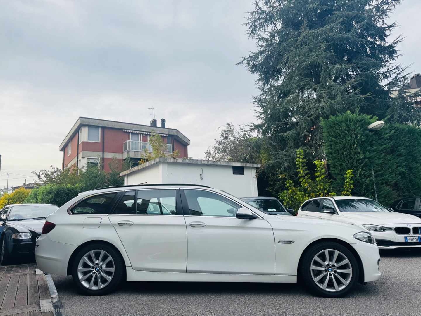 520d xDrive Touring - immagine 4