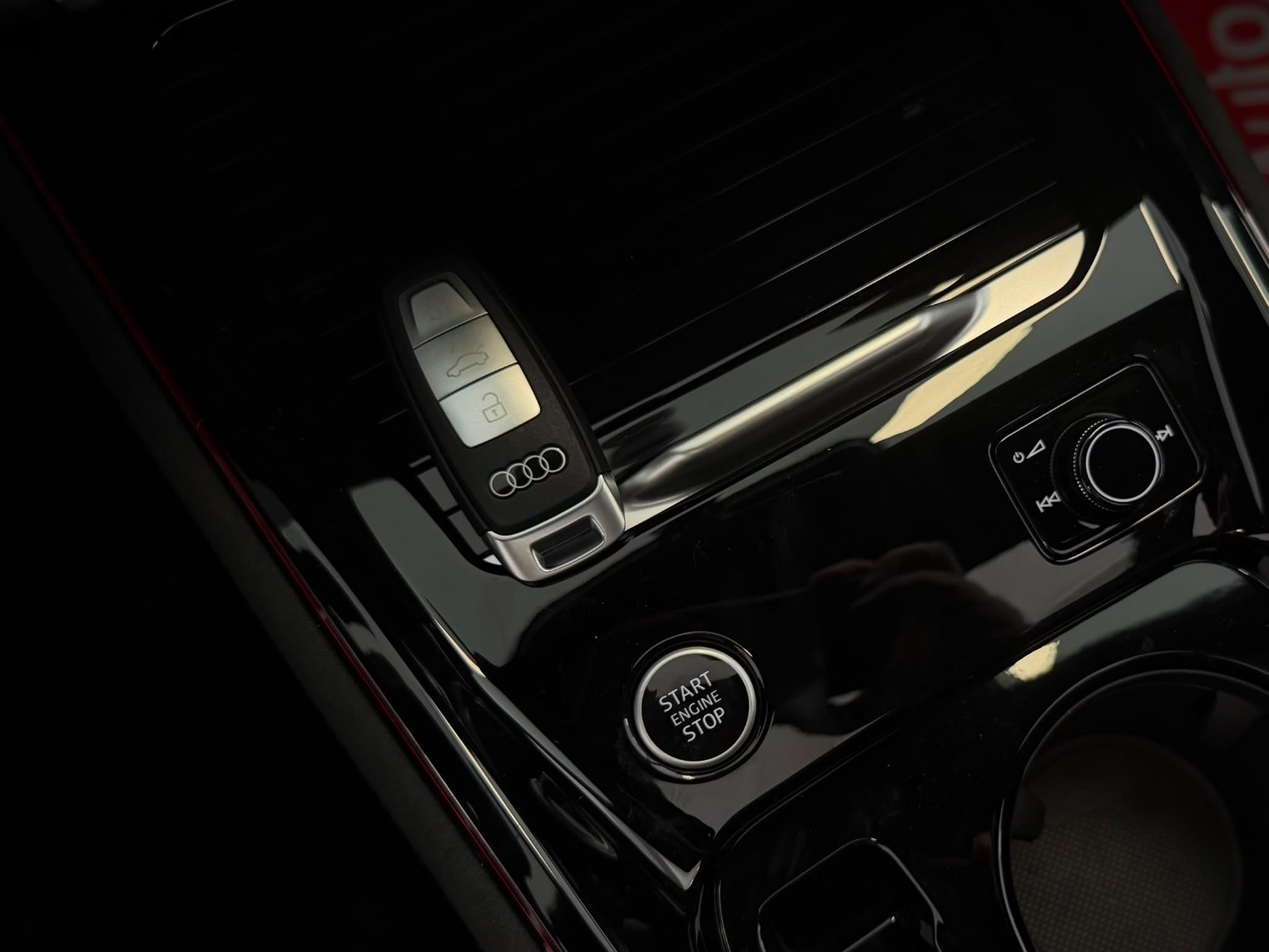 Q3 35 TDI S tronic S line edition BLACK LINE EDITION - immagine 4