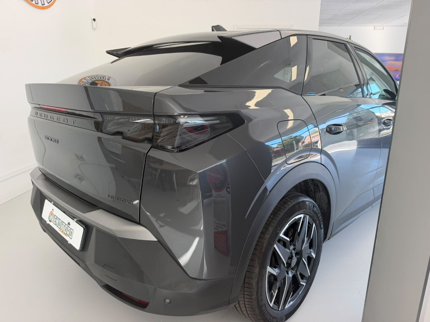 3008 Hybrid 145 e-DCS6 GT - immagine 4