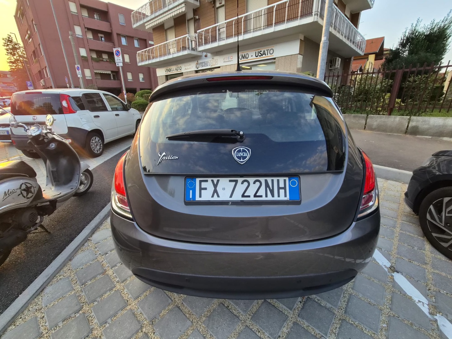 Ypsilon 1.2 69 CV 5p. Silver - immagine 4