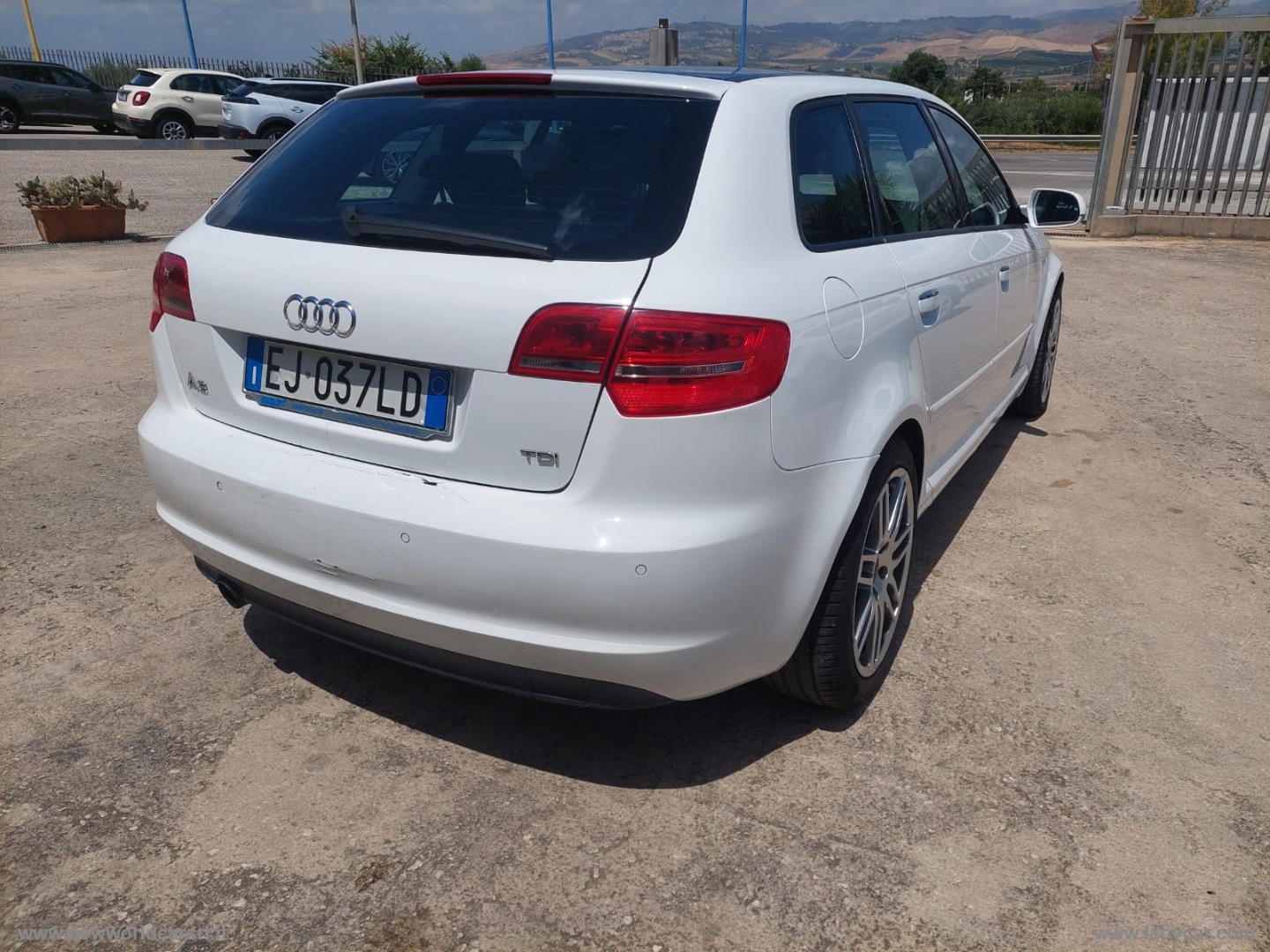 A3 SPB 1.6 TDI 105CV CR Attraction - immagine 4