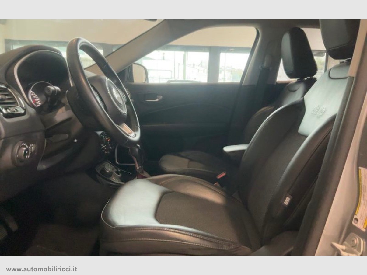 Compass 2.0 Mjt II aut. 4WD Limited 4X4 - immagine 4