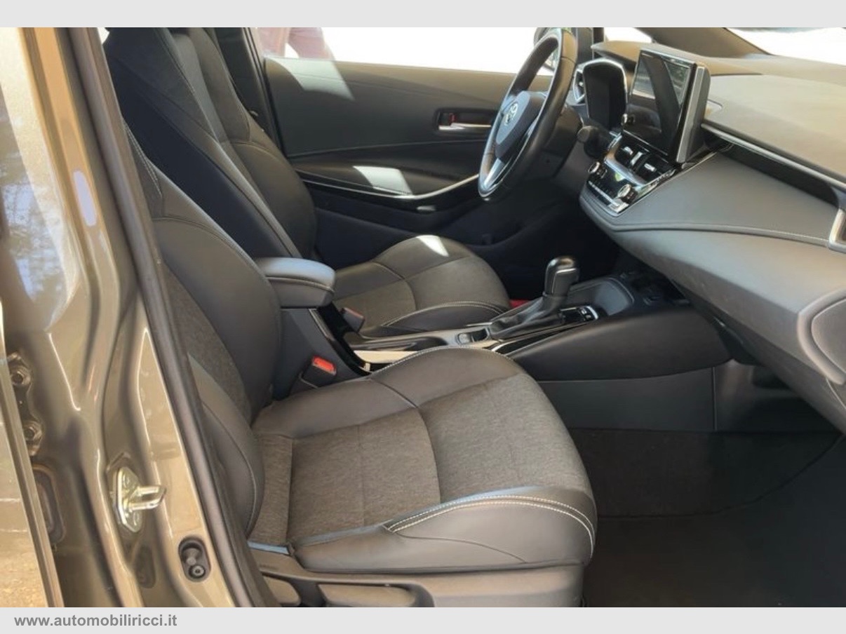 Corolla 1.8 Hybrid Style - immagine 4