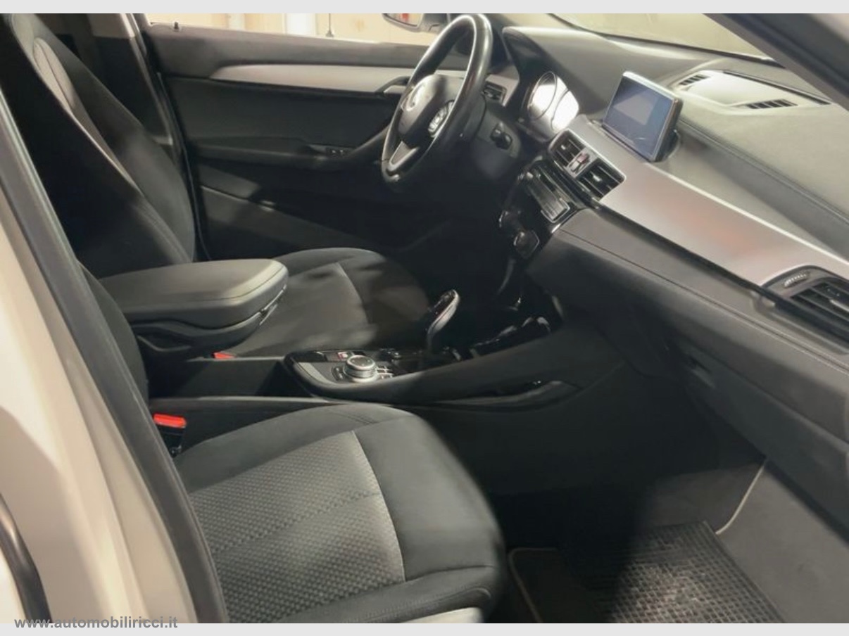X2 xDrive18d Advantage - immagine 4