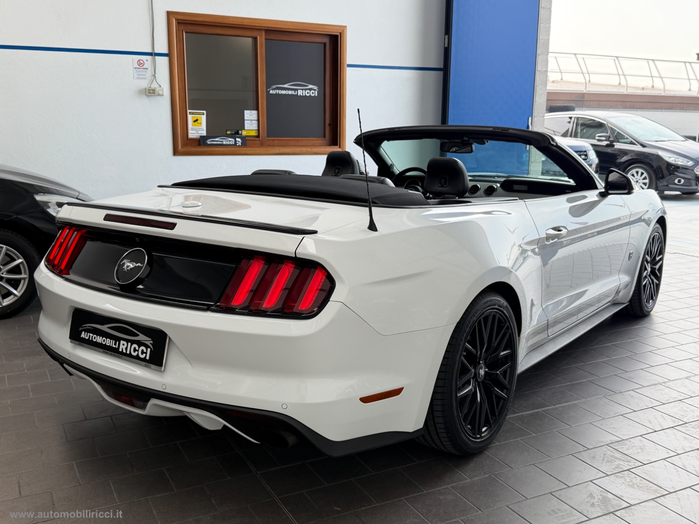 Mustang Convertible 2.3 EcoBoost CABRIO - immagine 4