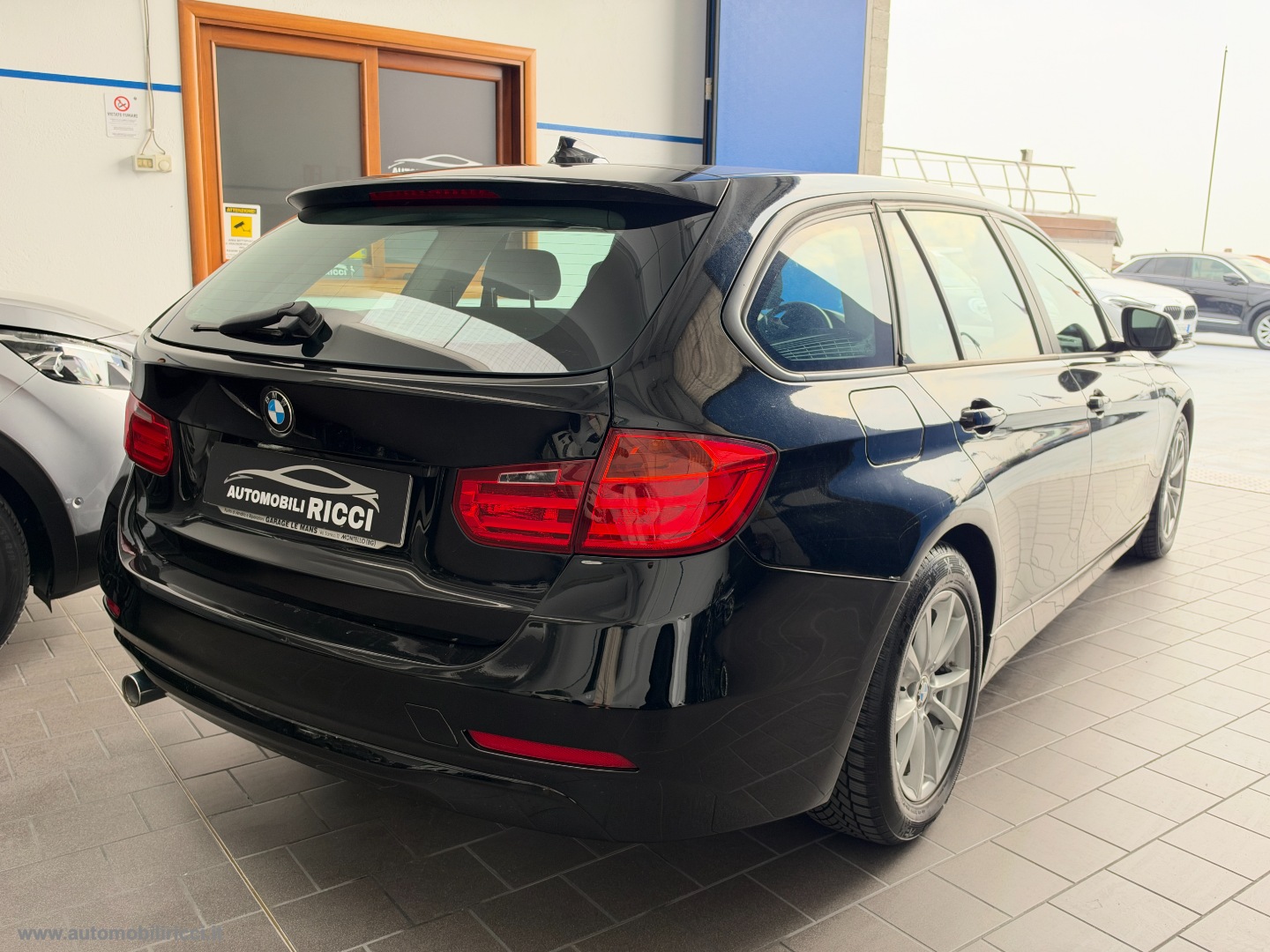 316d Touring Business aut. - immagine 4