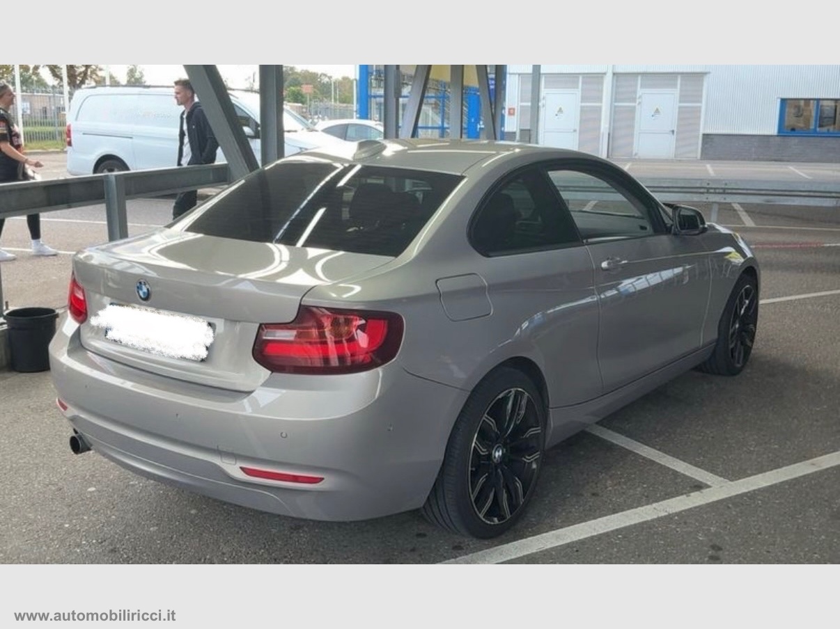 220i Coupé Advantage - immagine 4