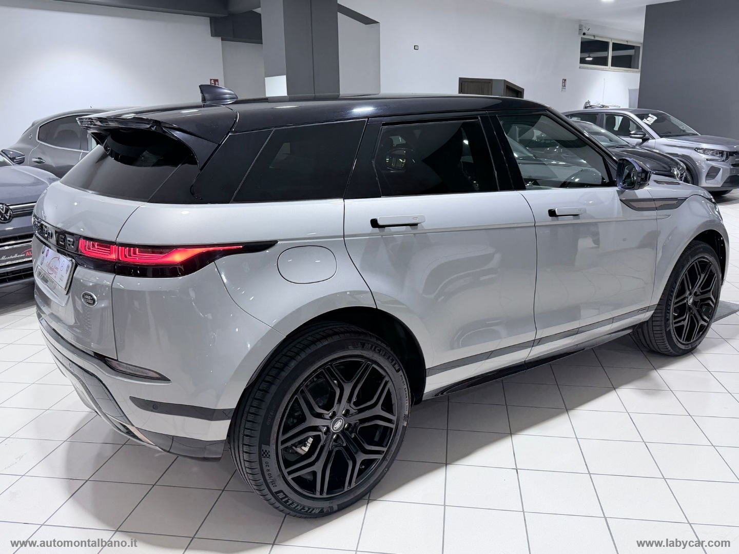 RR Evoque 2.0D L.Flw 150 AWD R-Dyn.HSE - immagine 4