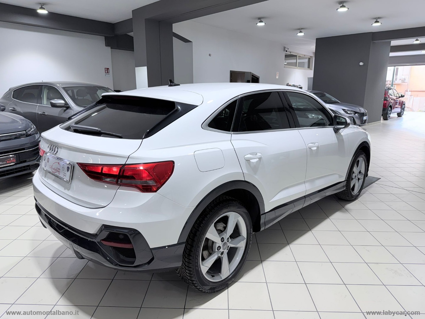 Q3 SPB 35 TDI S tronic Business Plus - immagine 4