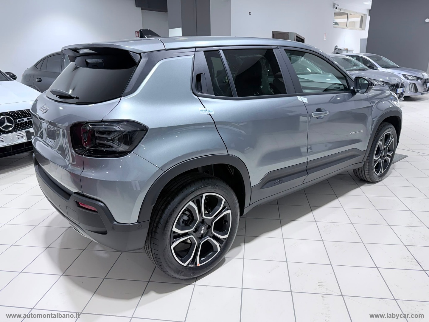 Avenger 1.2 Turbo 110CV e-Hybr. Summit - immagine 4