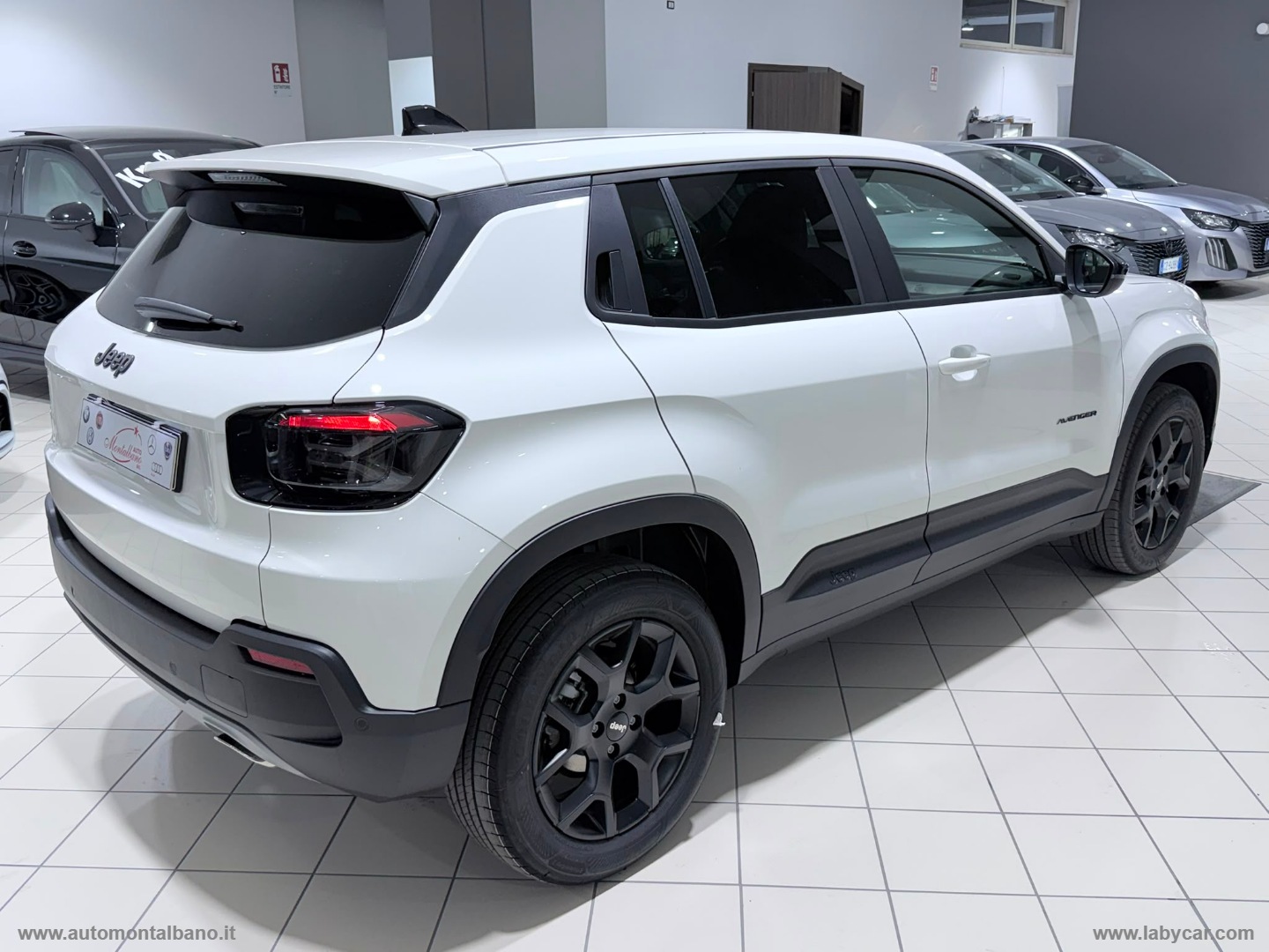 Avenger 1.2 Turbo 110CV e-Hybr.Black Ed. - immagine 4
