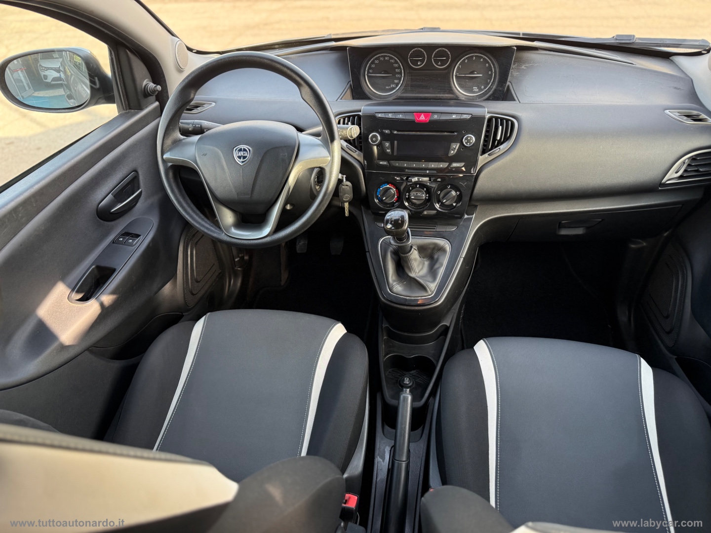 Ypsilon 1.2 69 CV 5p. Platinum - immagine 4