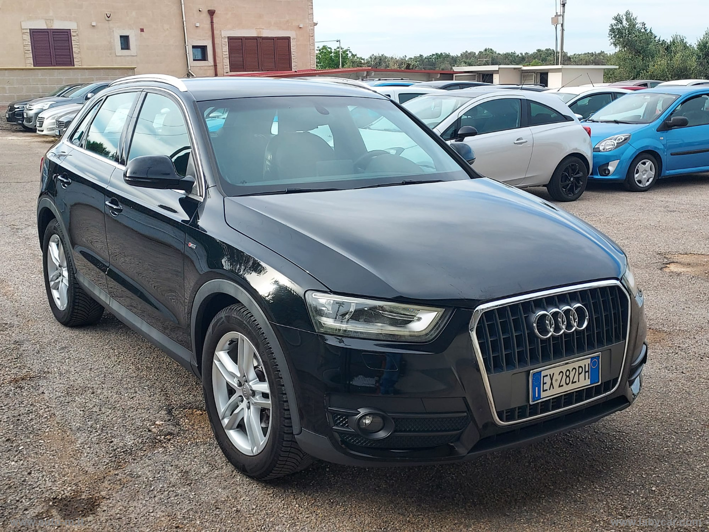 Q3 2.0 TDI S Line Edition - immagine 4