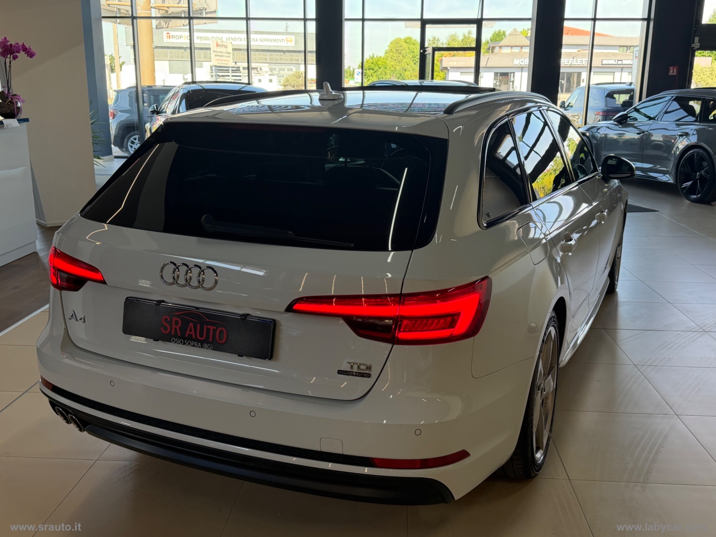 A4 Avant 2.0 TDI 190 quattro S tr Design - immagine 4
