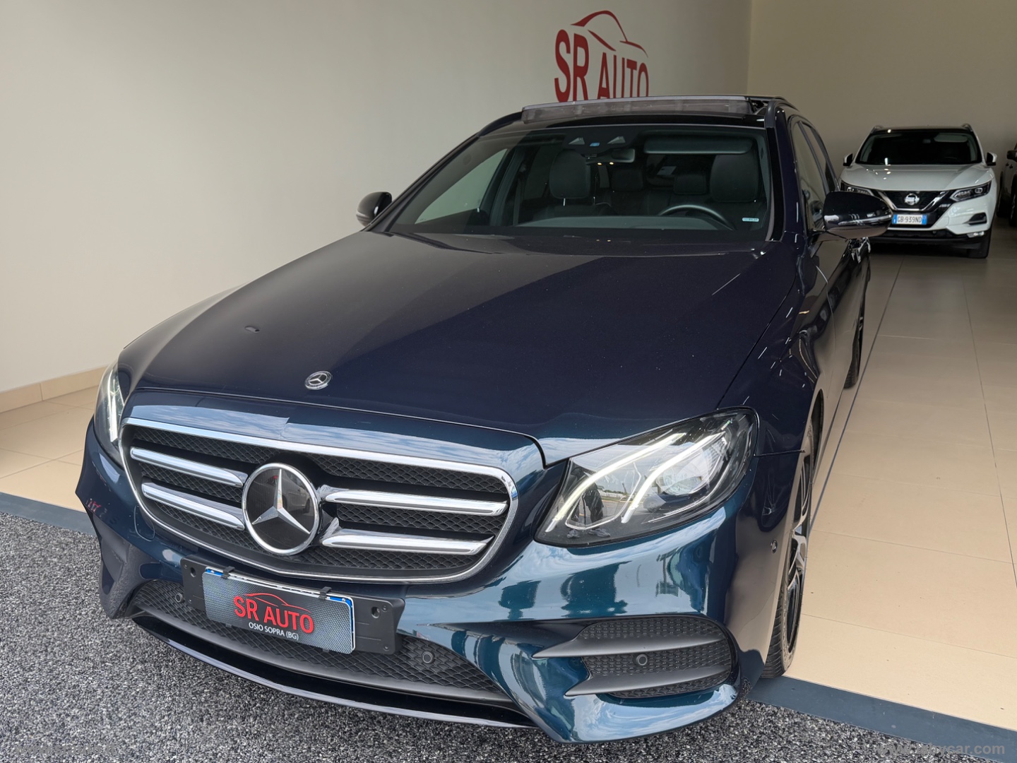 E 220 d S.W. Auto PREMIUM AMG - immagine 4