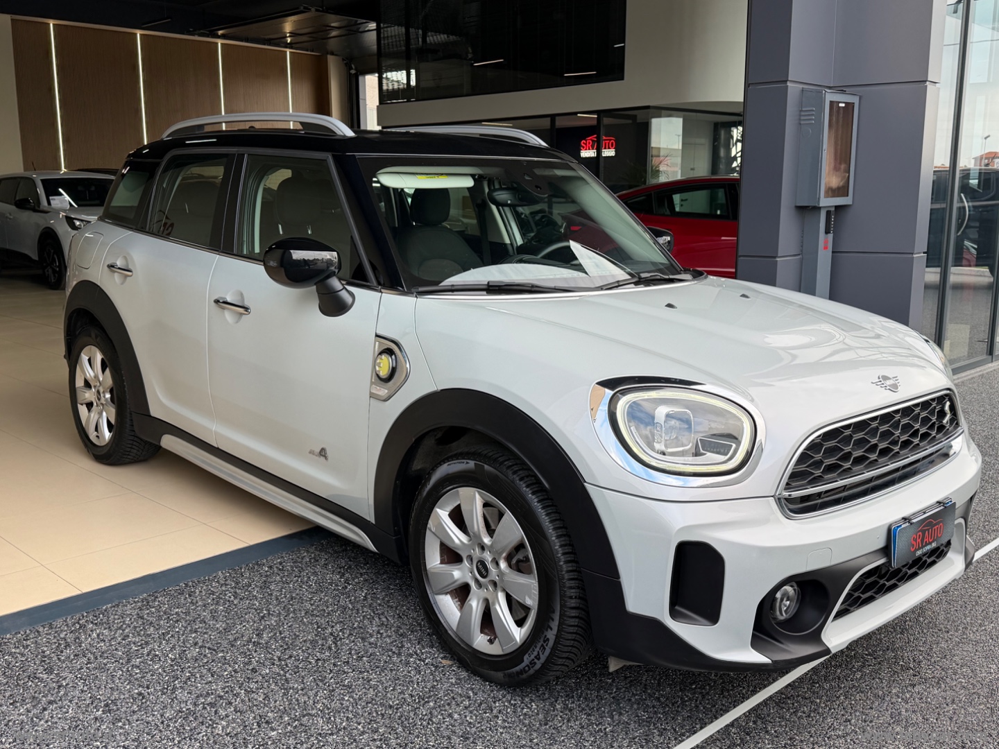 Mini Cooper SE Countryman ALL4 Aut. - immagine 4