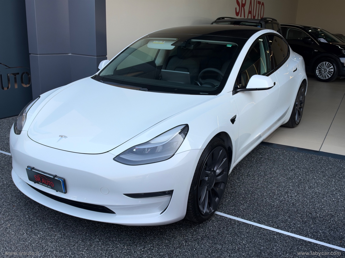 Model 3 Long Range Performance AWD - immagine 4