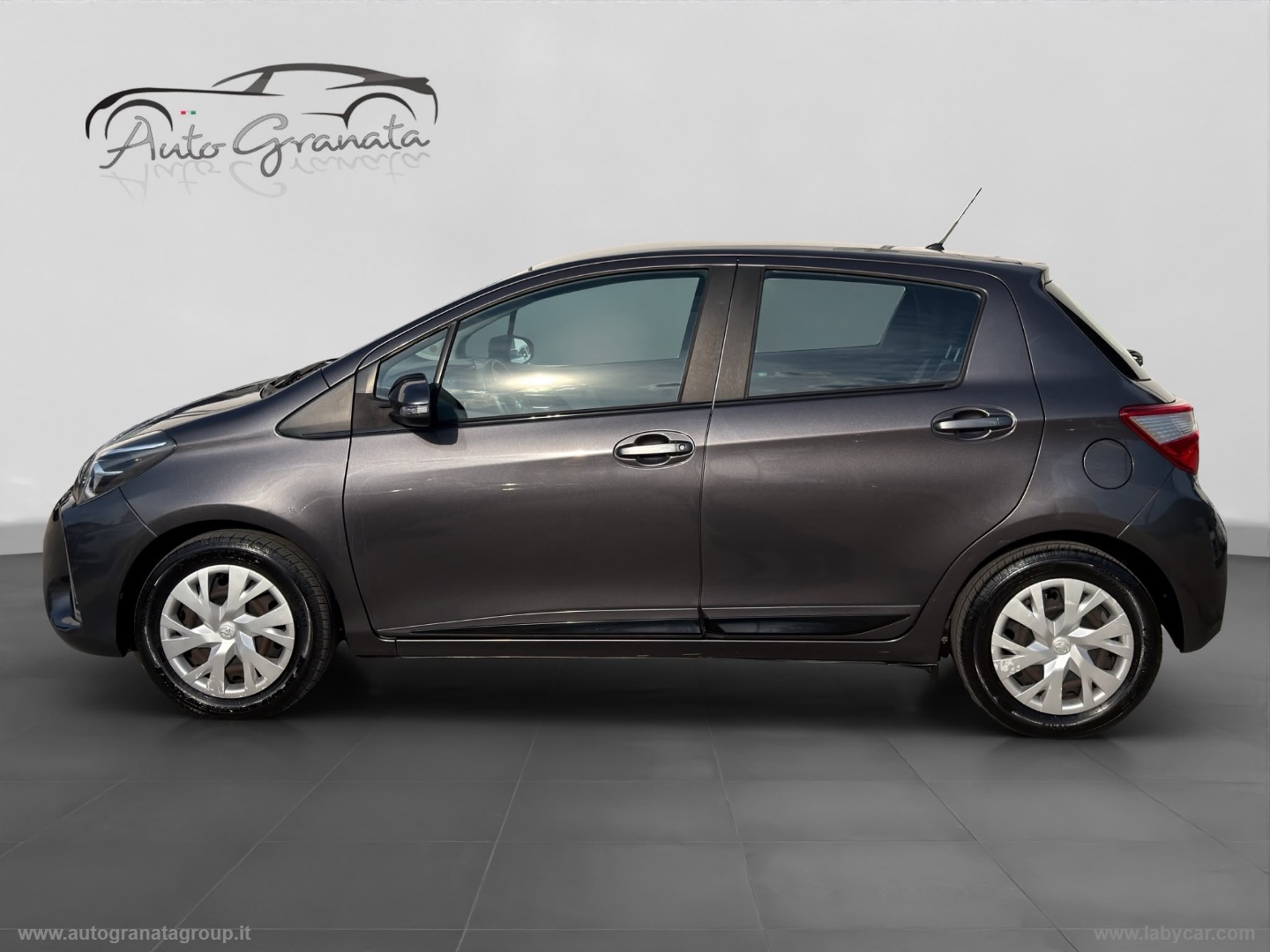 Yaris 1.0 72 CV 5p. Cool BELLA BELLA ! - immagine 4