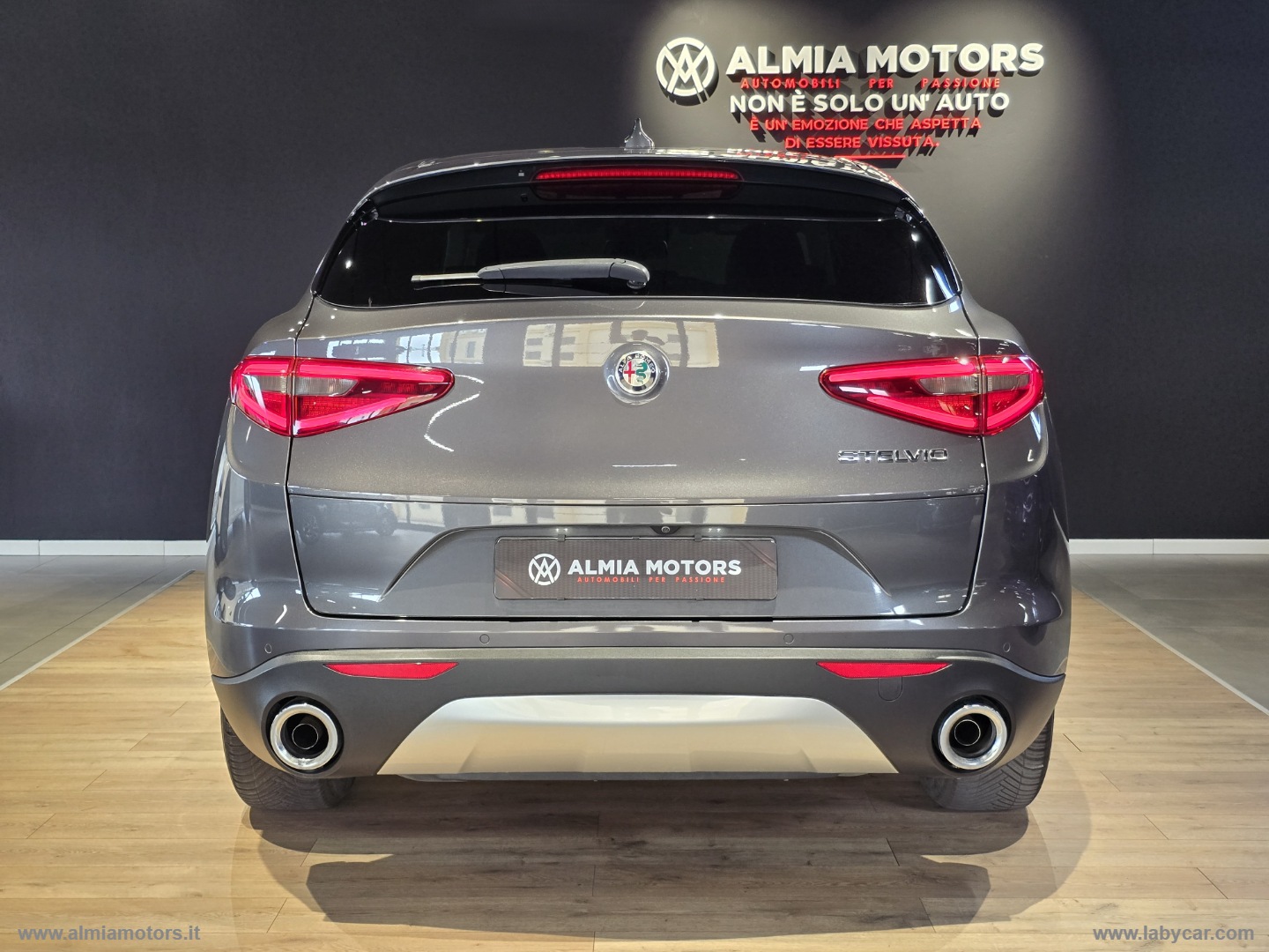 Stelvio 2.2 T.diesel 180CV AT8 RWD Exec. - immagine 4