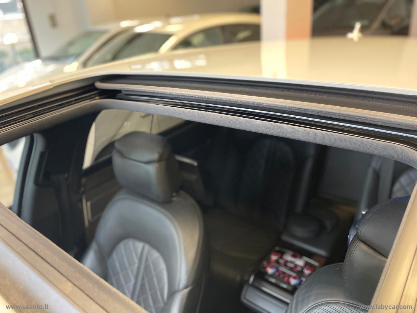 A8 L 4.2 V8 TDI 385CV quattro tip. VETTURA IMPECCABILE ED INTROVABILE!! - immagine 4