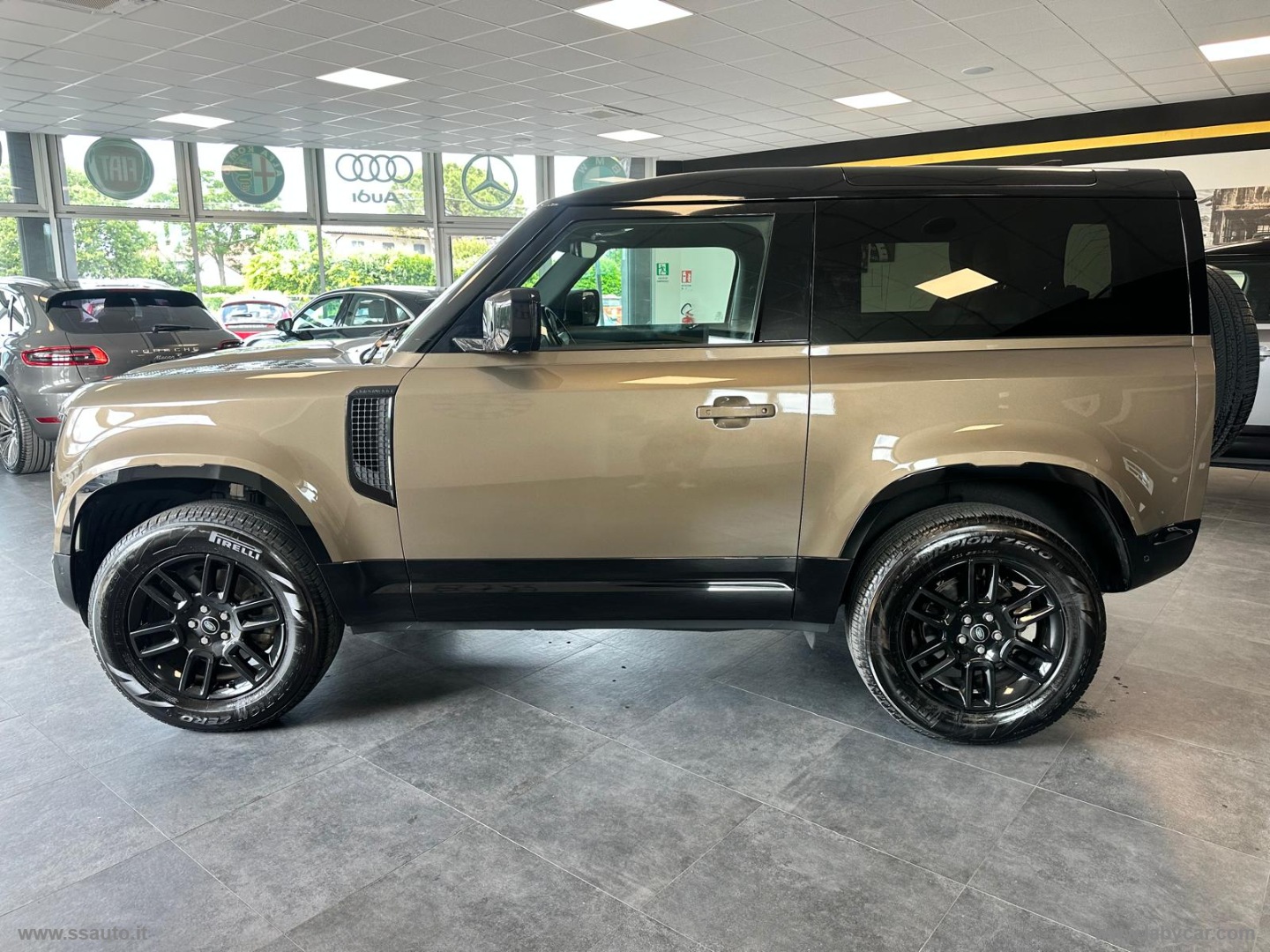 Defender 90 3.0D I6 200 CV X-Dynamic HSE SUPER PROMO!! - immagine 4