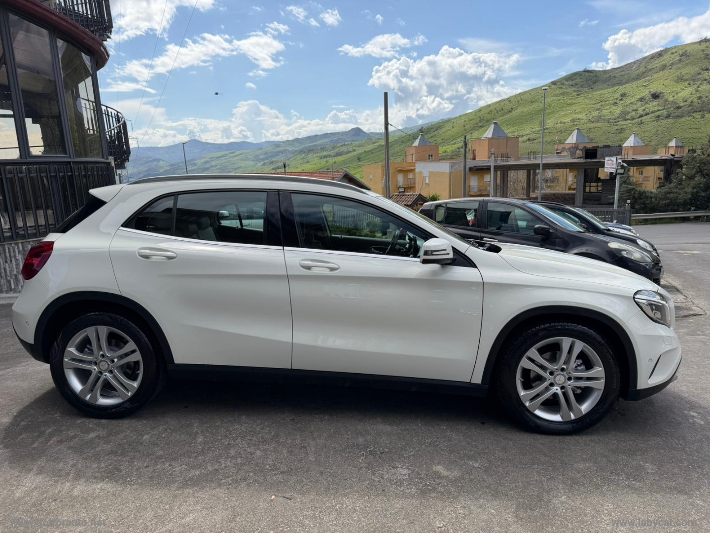 GLA 200 d Automatic 4Matic Premium - immagine 4