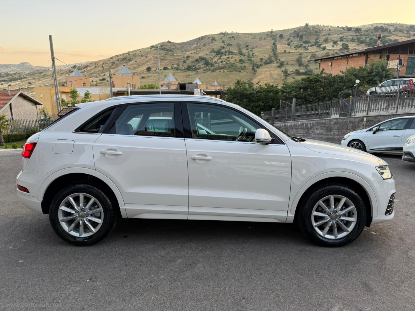 Q3 2.0 TDI 120CV S TRONIC - immagine 4
