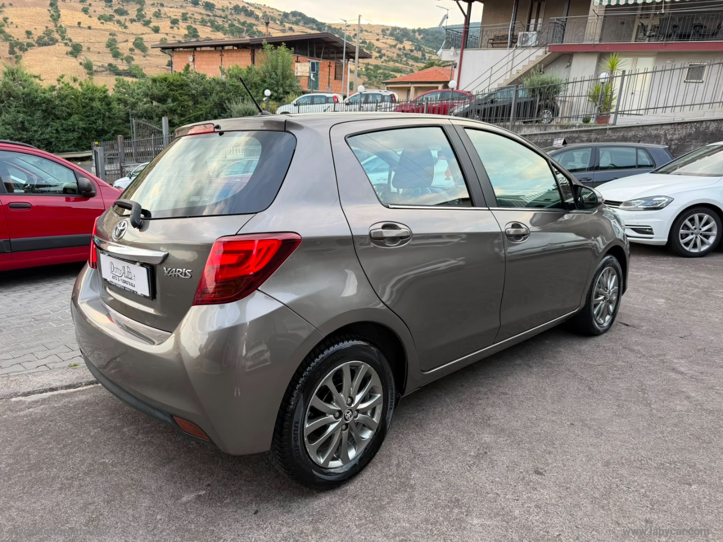 Yaris 1.0 5p. Lounge - immagine 4
