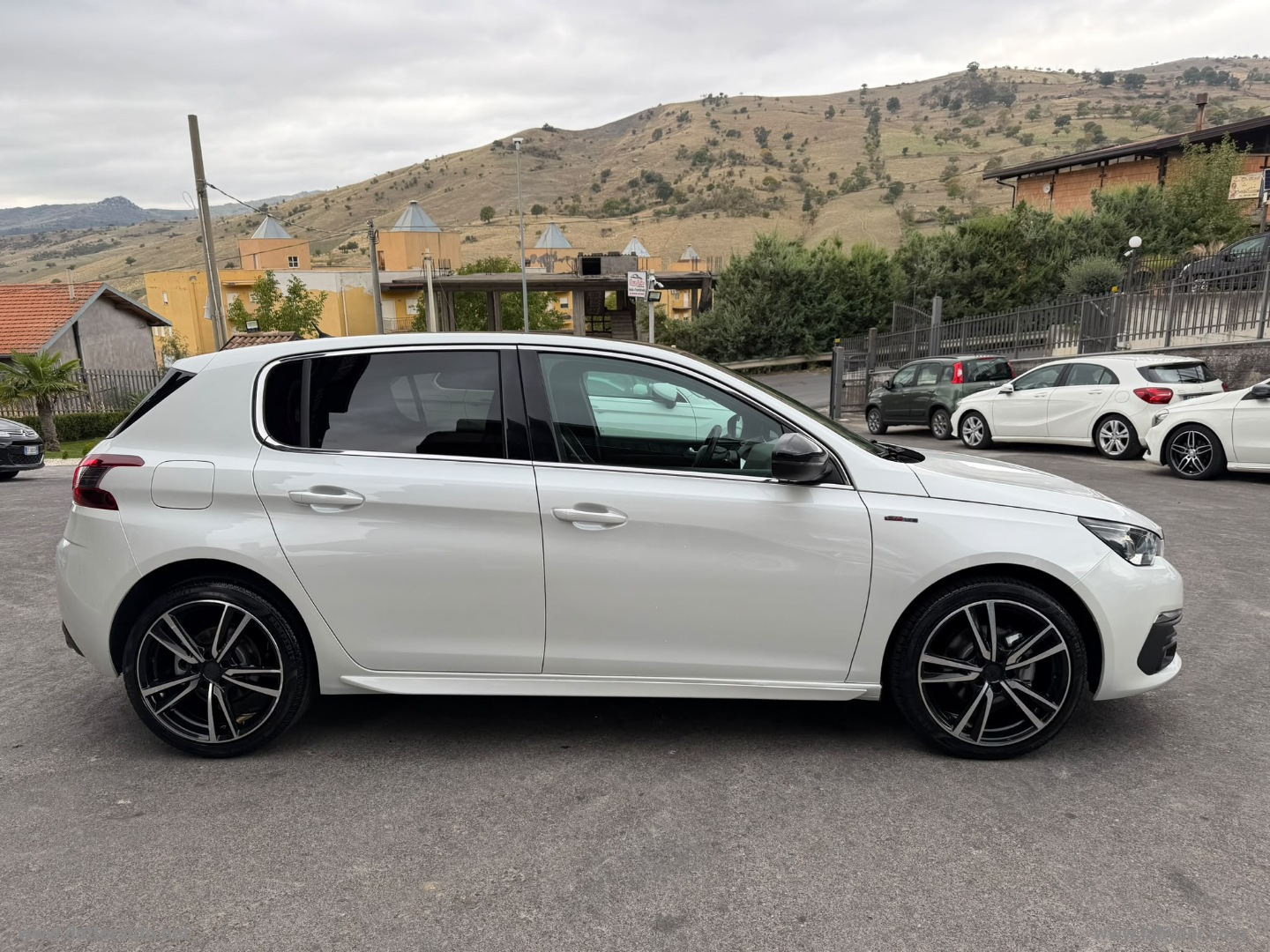 308 BlueHDi 120 S&S GT Line - immagine 4