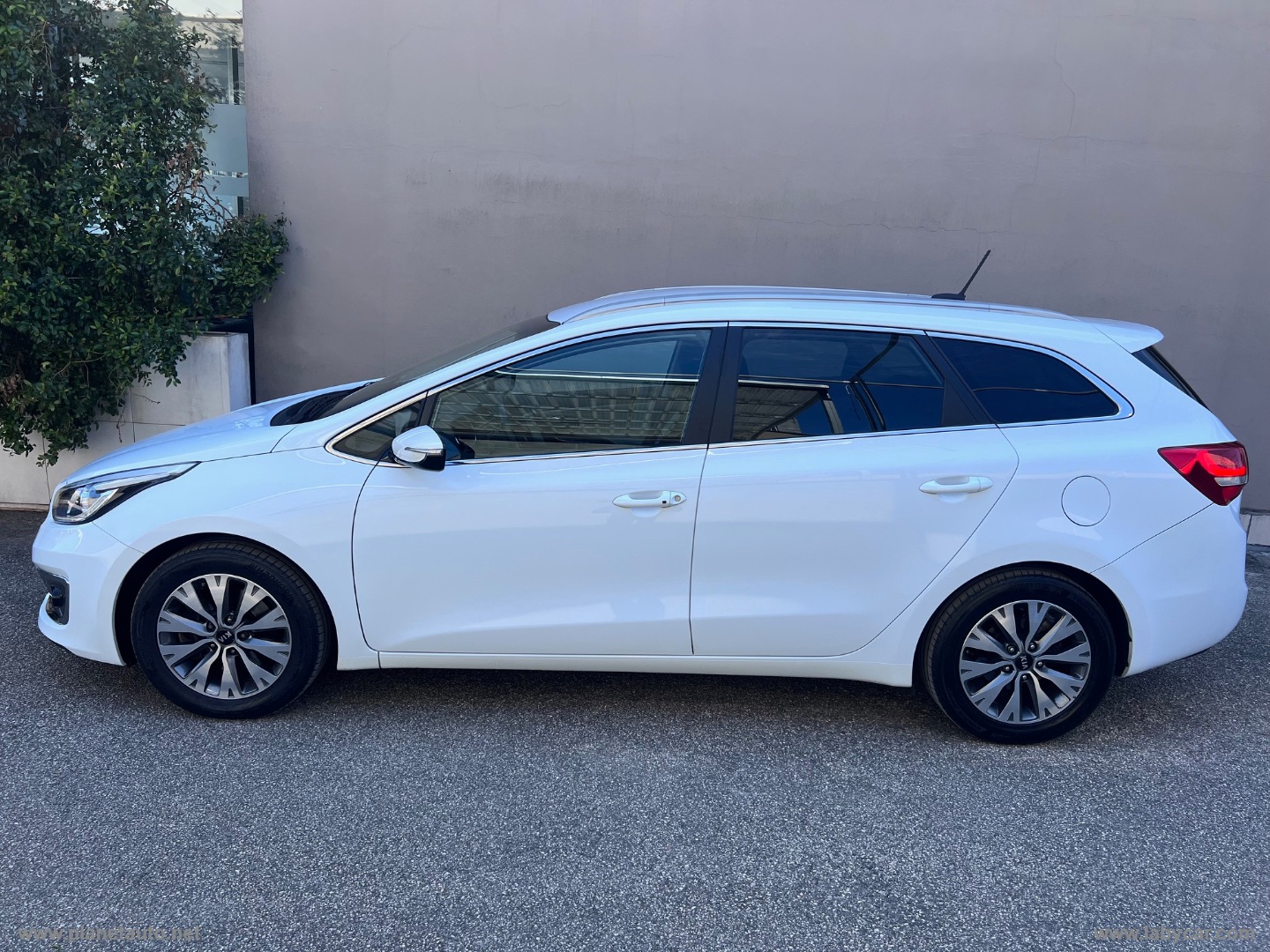 cee d 1.6 CRDi 110 CV SW Cool - immagine 4