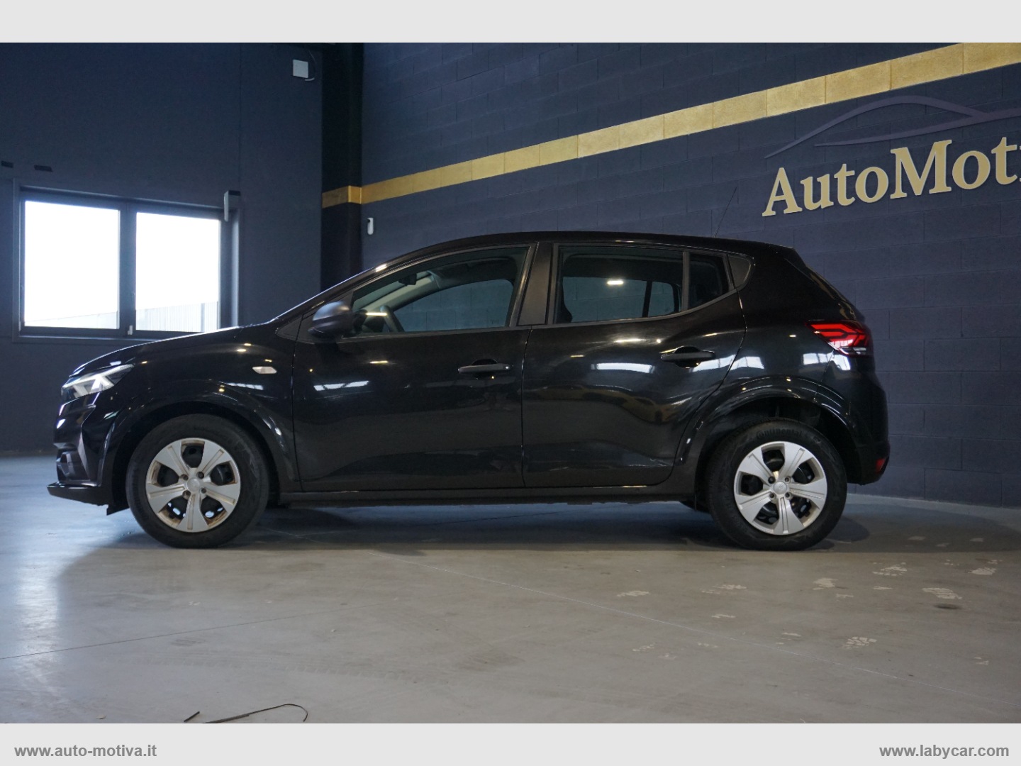 Sandero Streetway 1.0 SCe 65CV Essential - immagine 4
