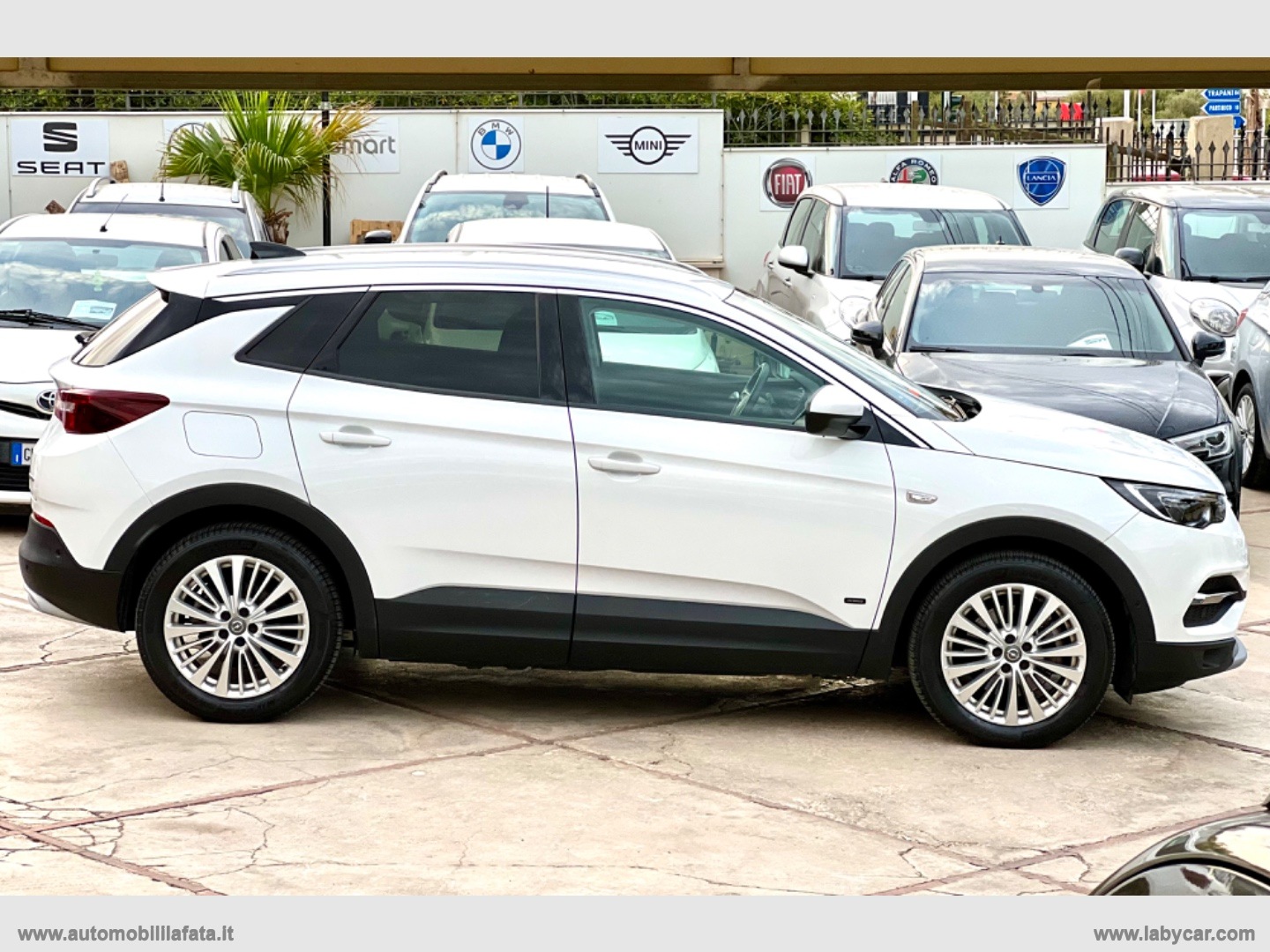 Grandland X 1.6 Hybrid Plug-in aut. FWD 04/2021 36.300KM - immagine 4