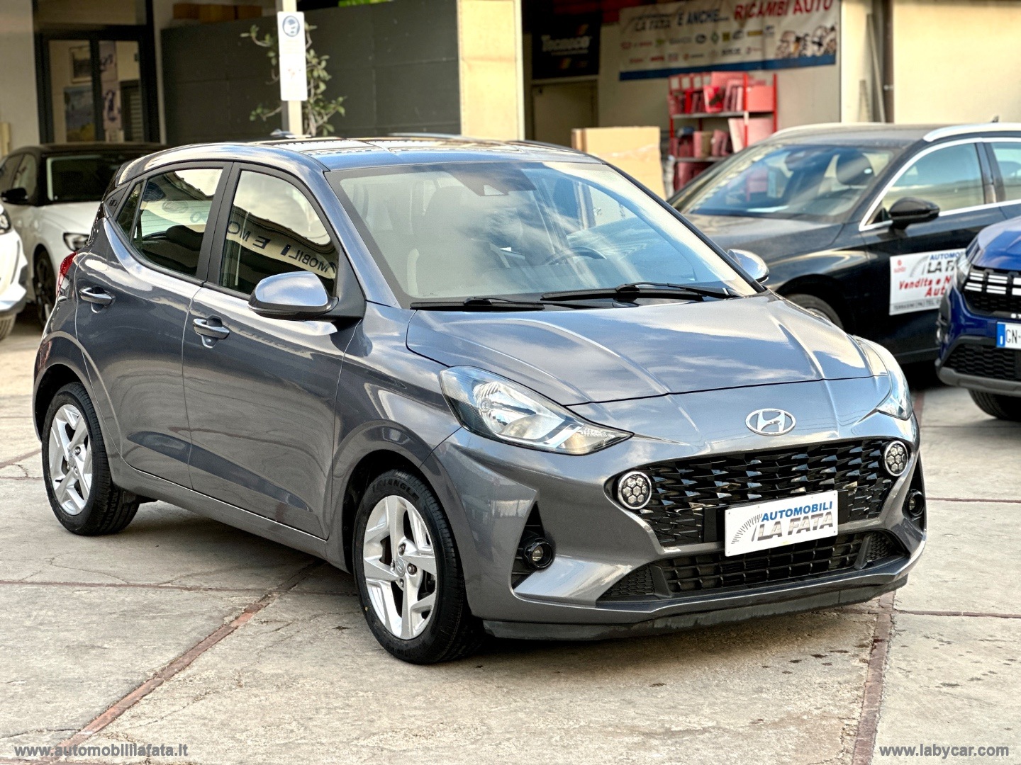i10 1.0 MPI Tech 26.000 KM - immagine 4