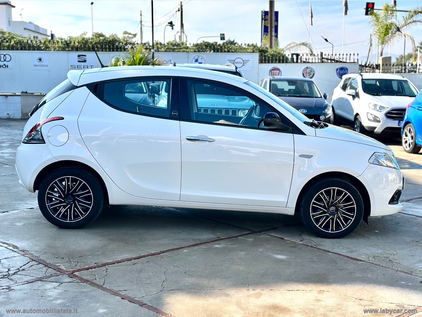 Ypsilon 1.0 FireFly 5p.S&S Hyb. Eco Gold HYBRID IDEALE PER NEOPATENTATI - immagine 4