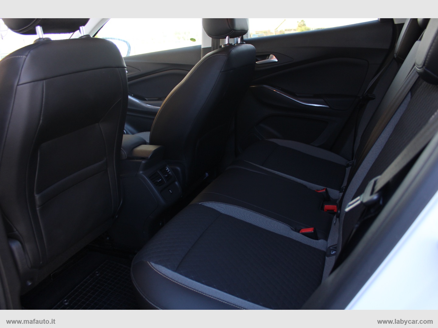 Grandland X 1.5 D Ecotec S&S aut. Inn. - immagine 5