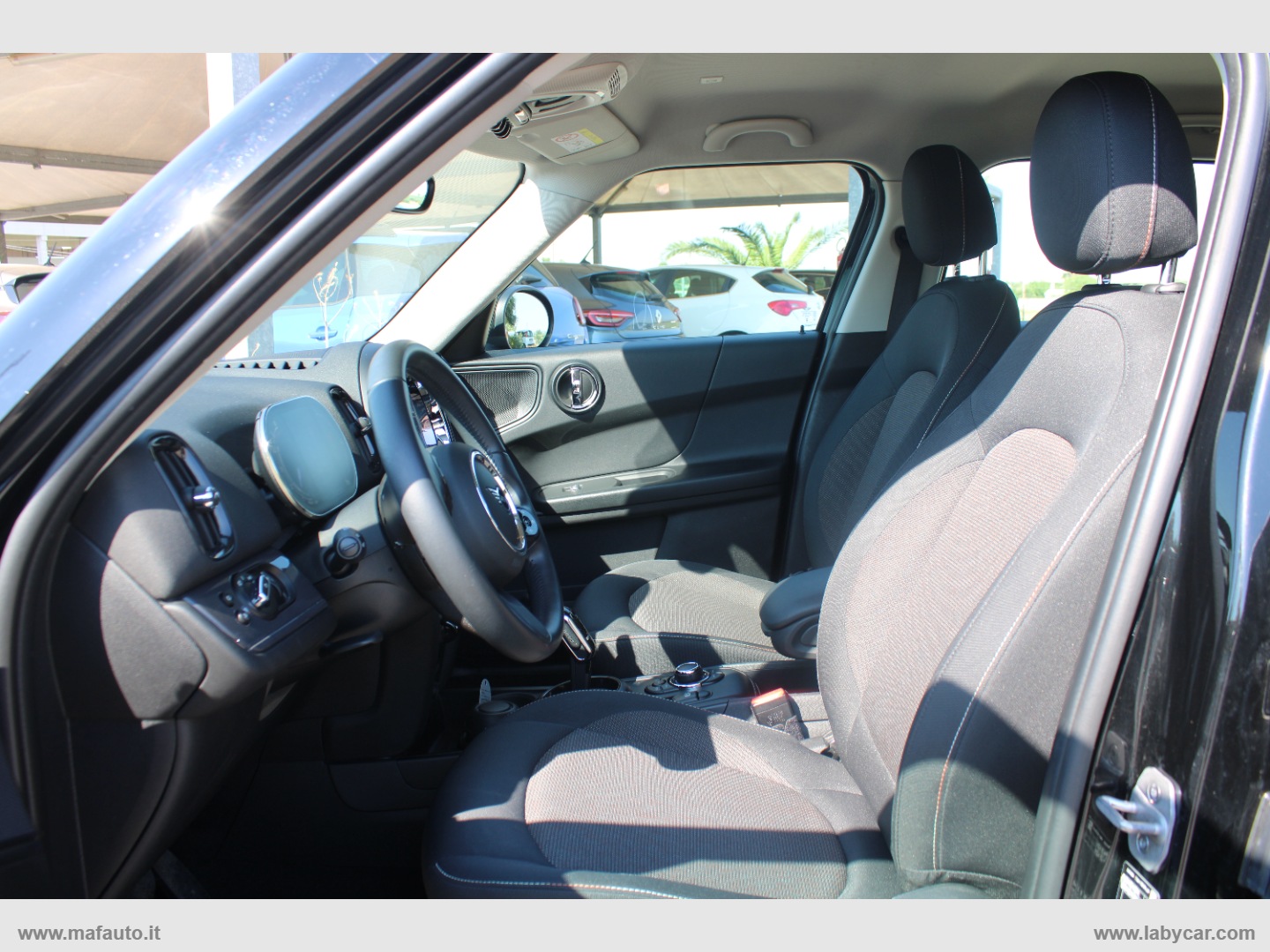 Mini Cooper D Essential Countryman - immagine 5