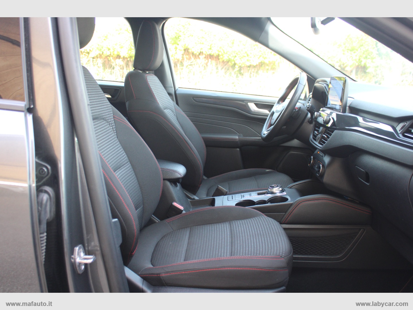 Kuga 2.0 TDCI 120 CV S&S 2WD ST-Line - immagine 5