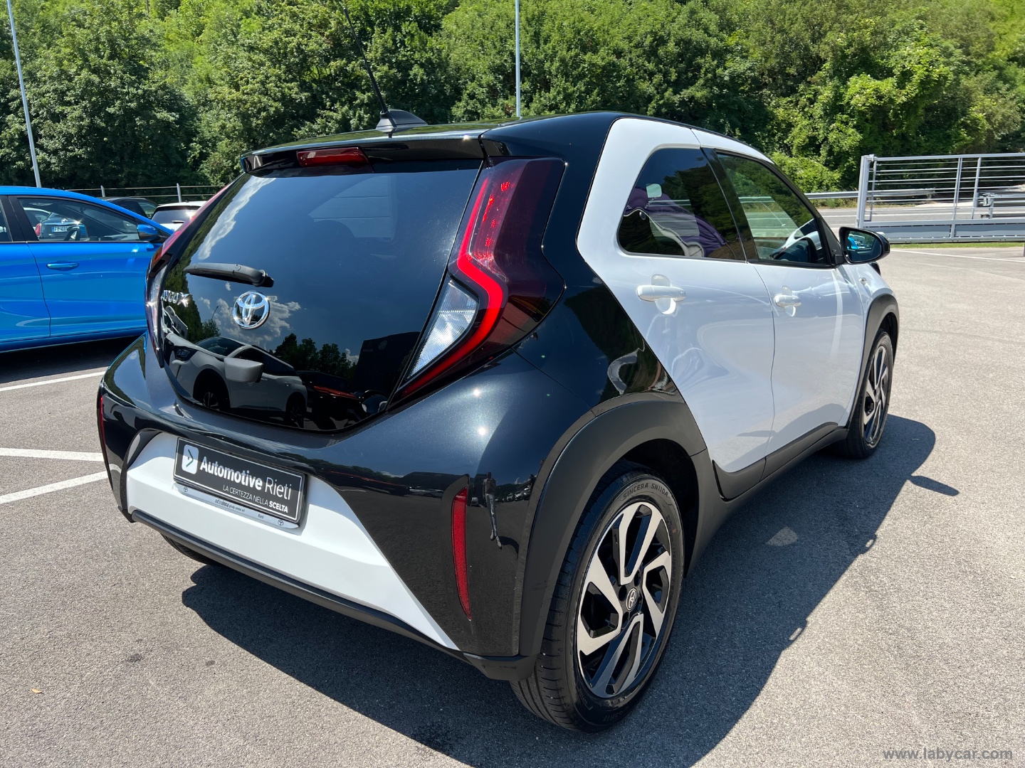 Aygo X 1.0 VVT-i 72 CV 5p. Trend S-CVT - immagine 5