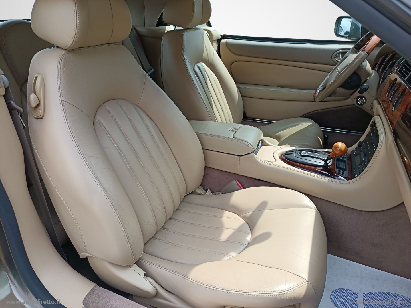 XK8 4.0 Convertibile - immagine 5