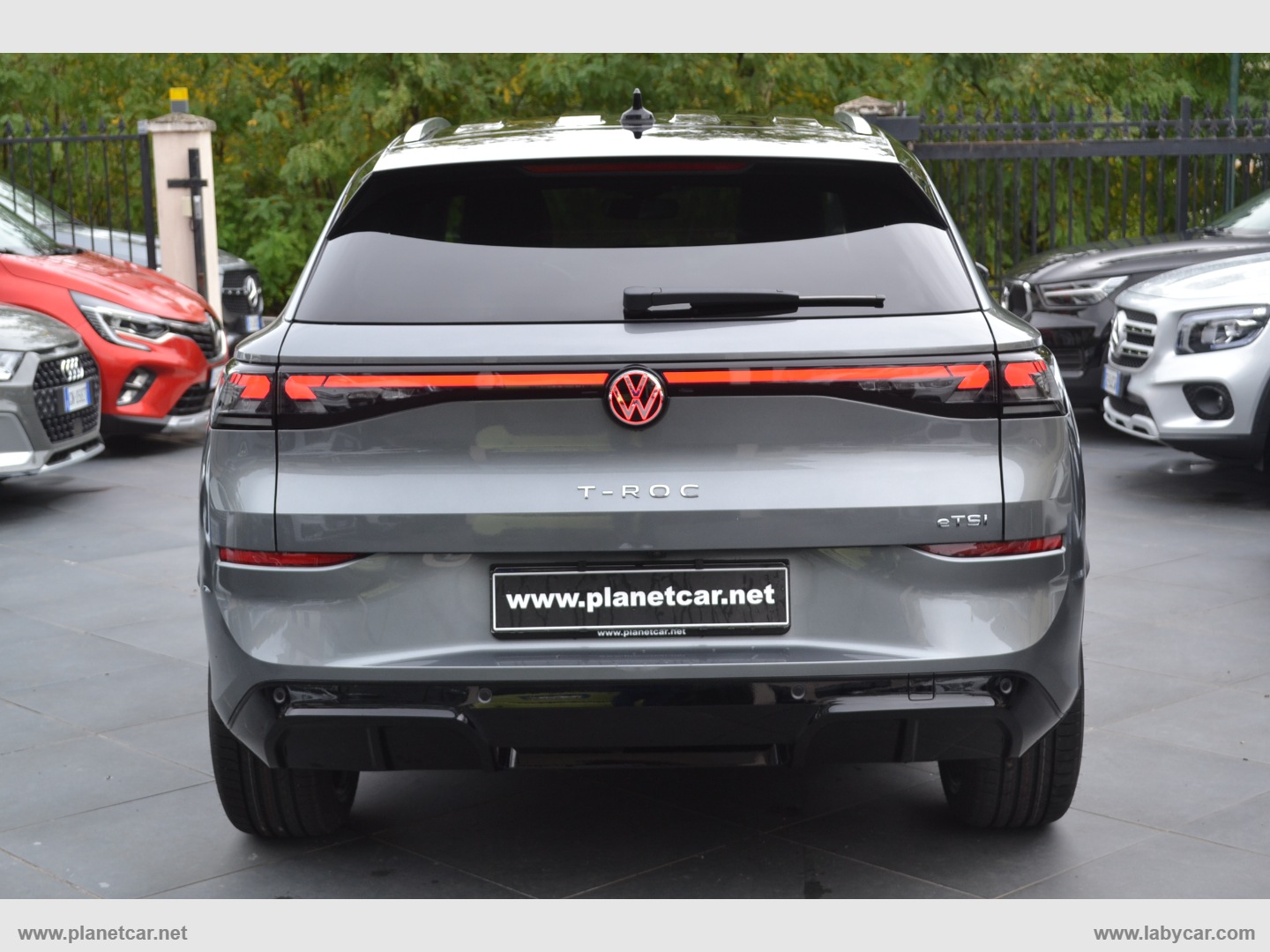 T-Roc 1.5 eTSI ACT 150 CV DSG R-Line - immagine 5