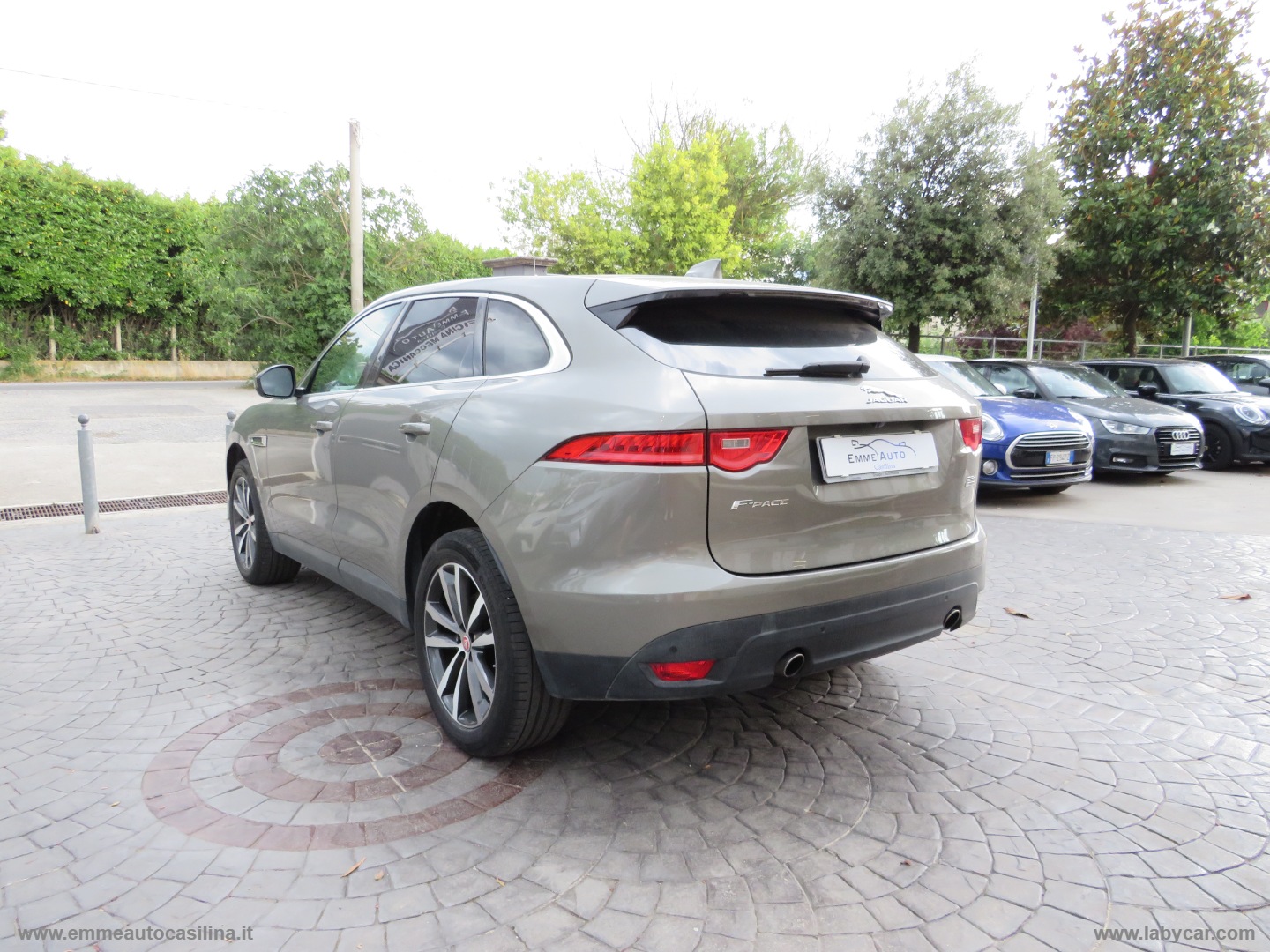 F-Pace 3.0 D V6 300CV AWD aut. Portfolio - immagine 5