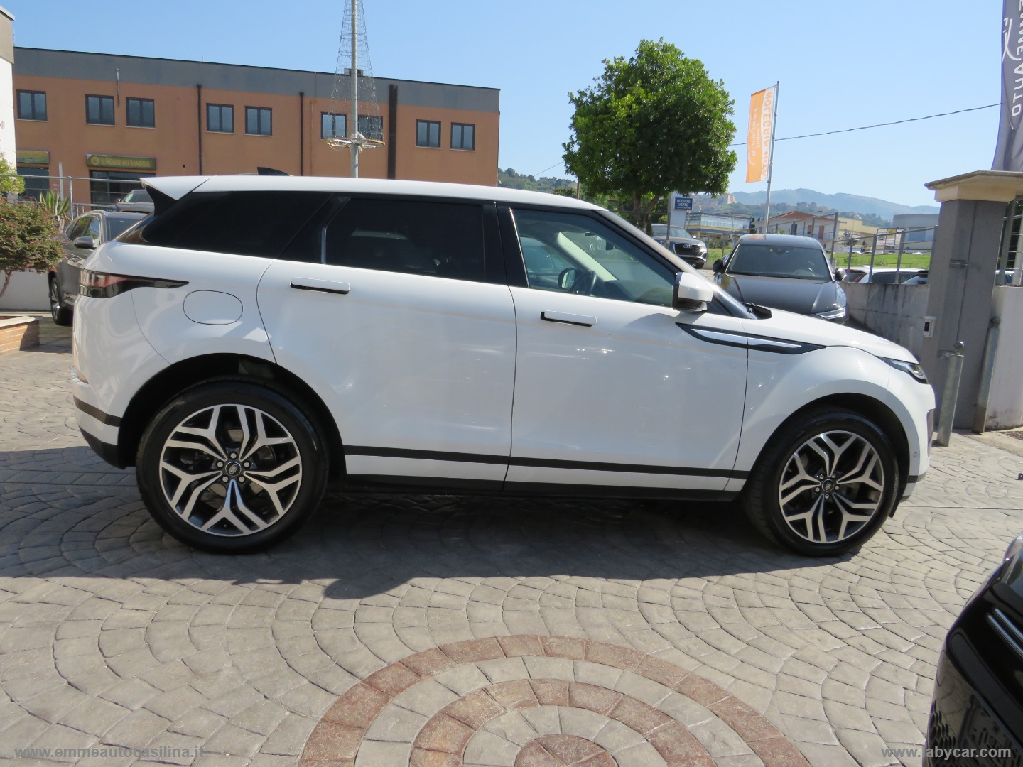 RR Evoque 2.0D L.Flw 150 AWD Auto HSE - immagine 5