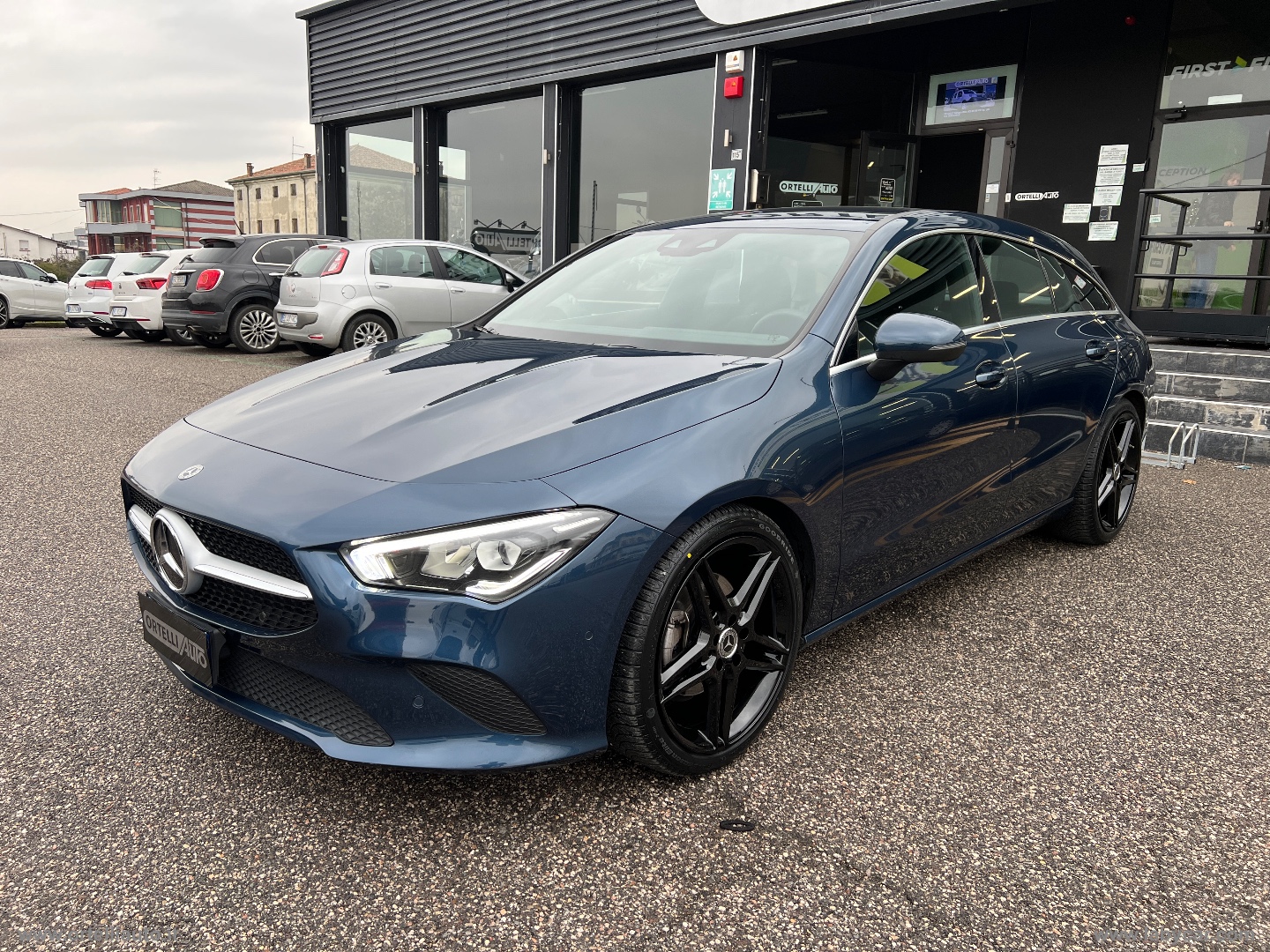 CLA 200 d Aut. Shooting Brake Business IVA DEDUCIBILE - immagine 5