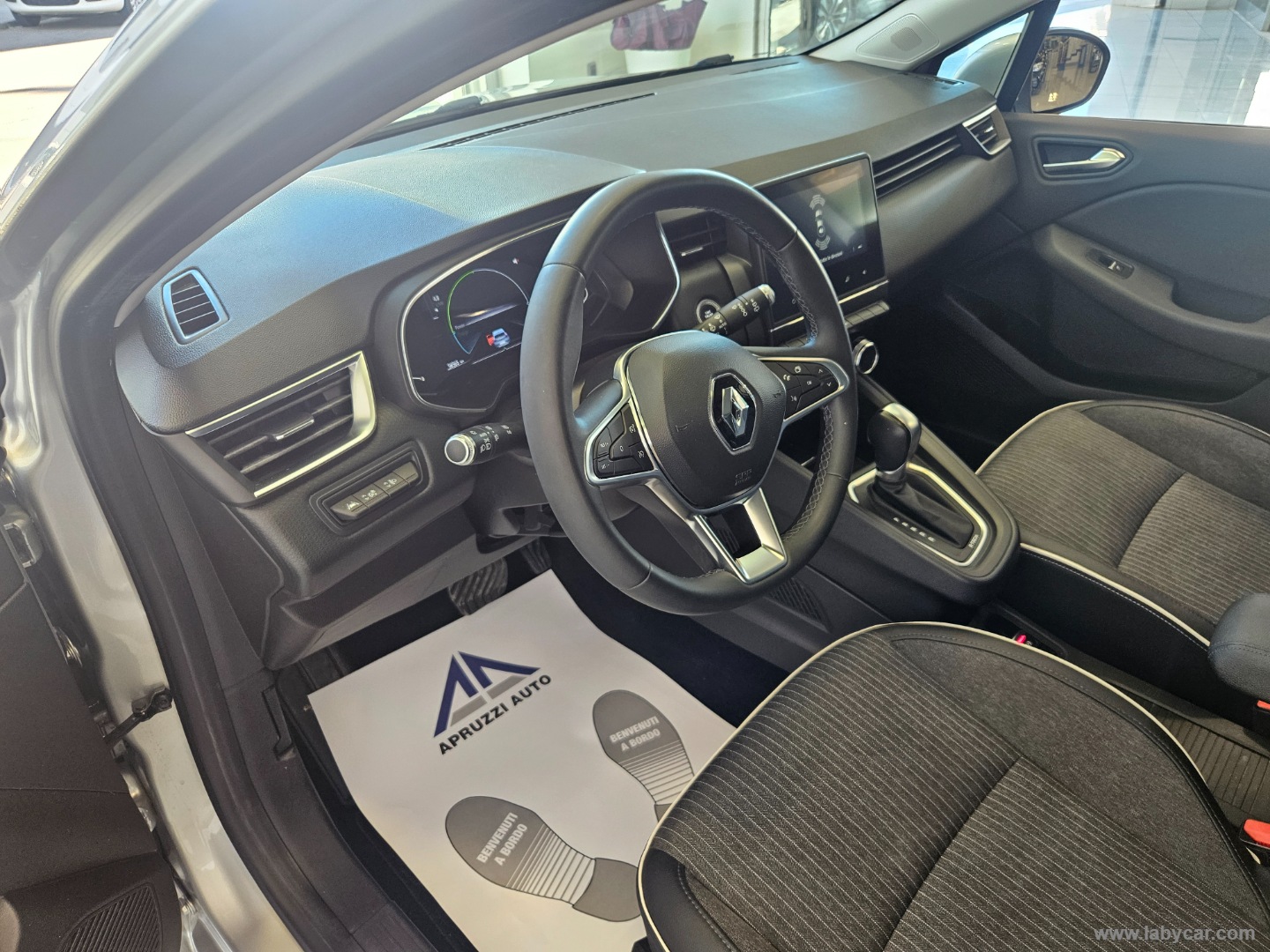 Clio Hybrid E-Tech 140 CV 5p. E-Tech - immagine 5