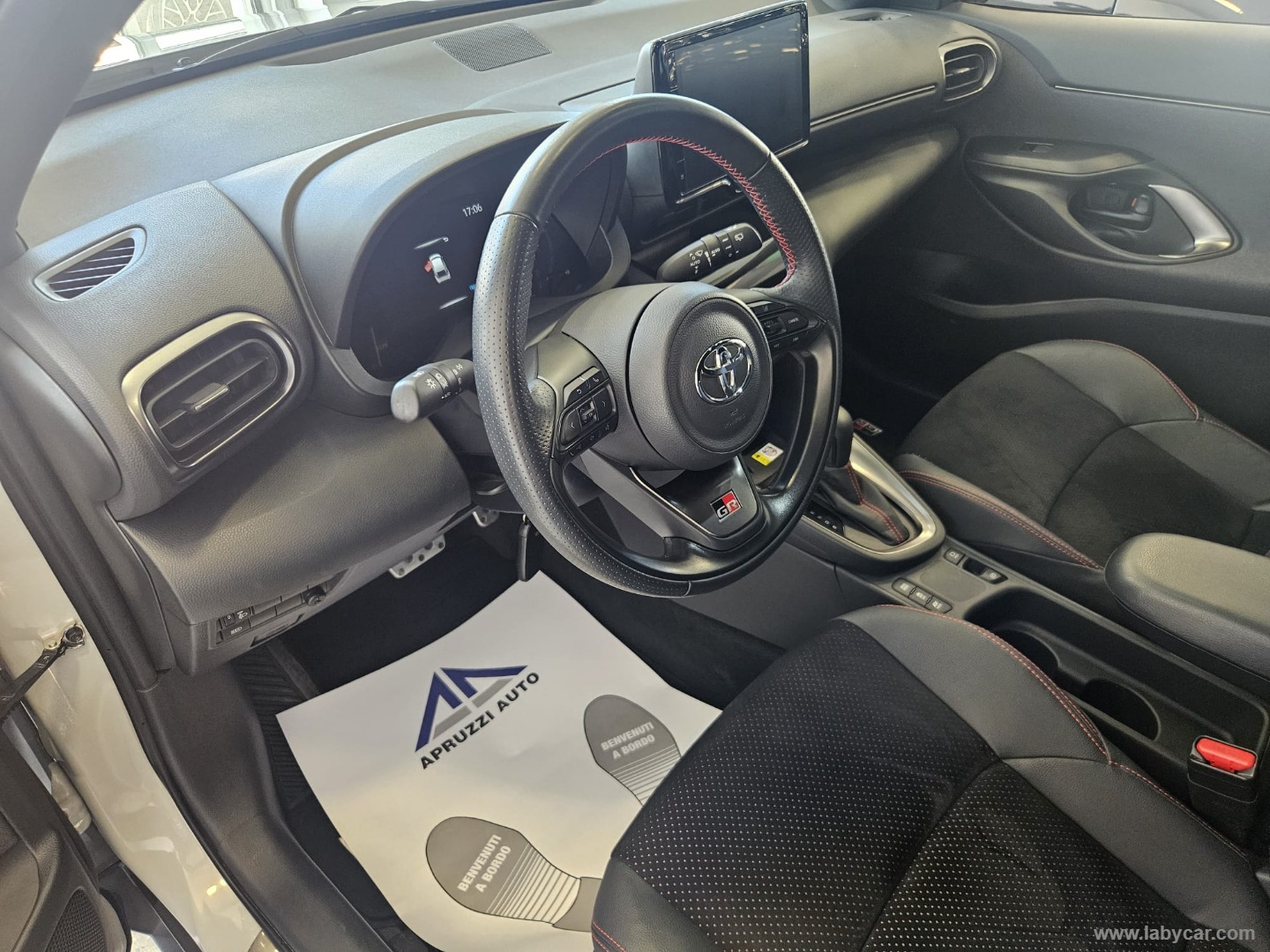 Yaris Cross 1.5 Hybrid 5p.E-CVT GR SPORT - immagine 5