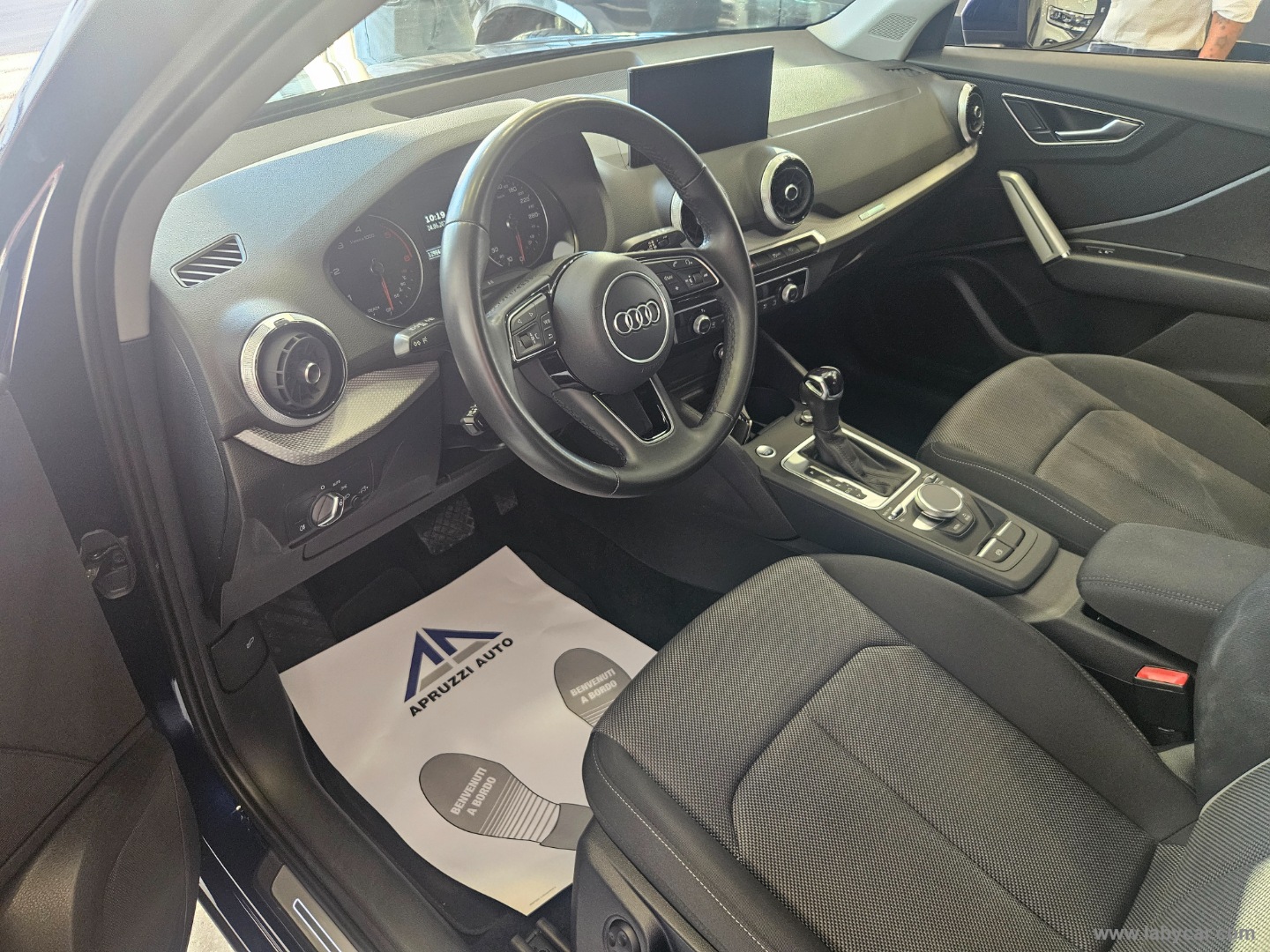 Q2 35 TDI S tronic Business - immagine 5