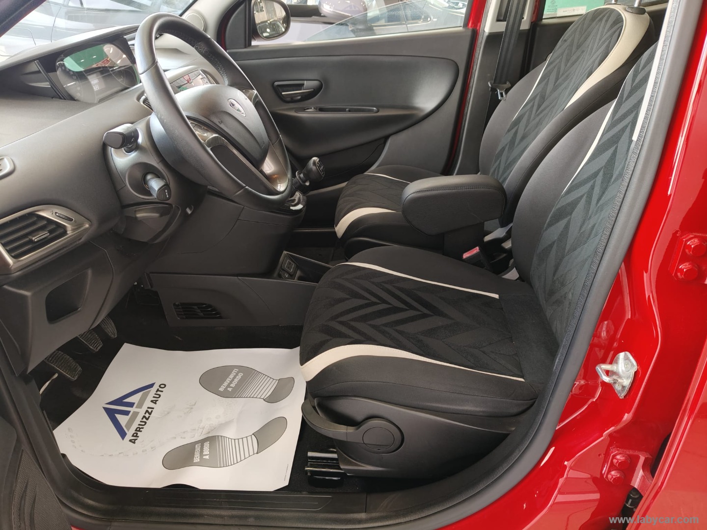 Ypsilon 0.9 TwinAir 5p. Met.Eco. Gold - immagine 5